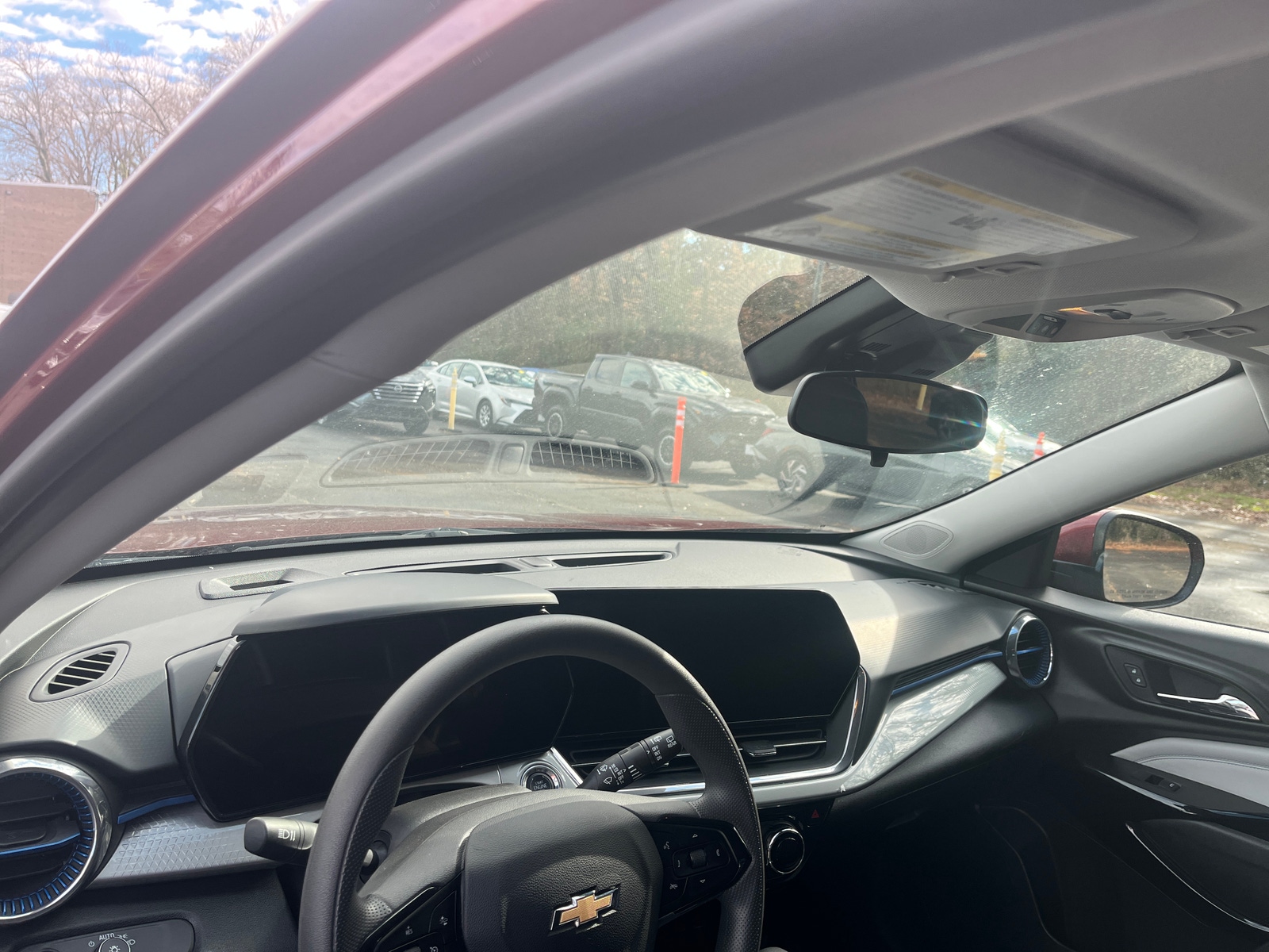 Thumbnail: 2025 Chevrolet Trax - 3