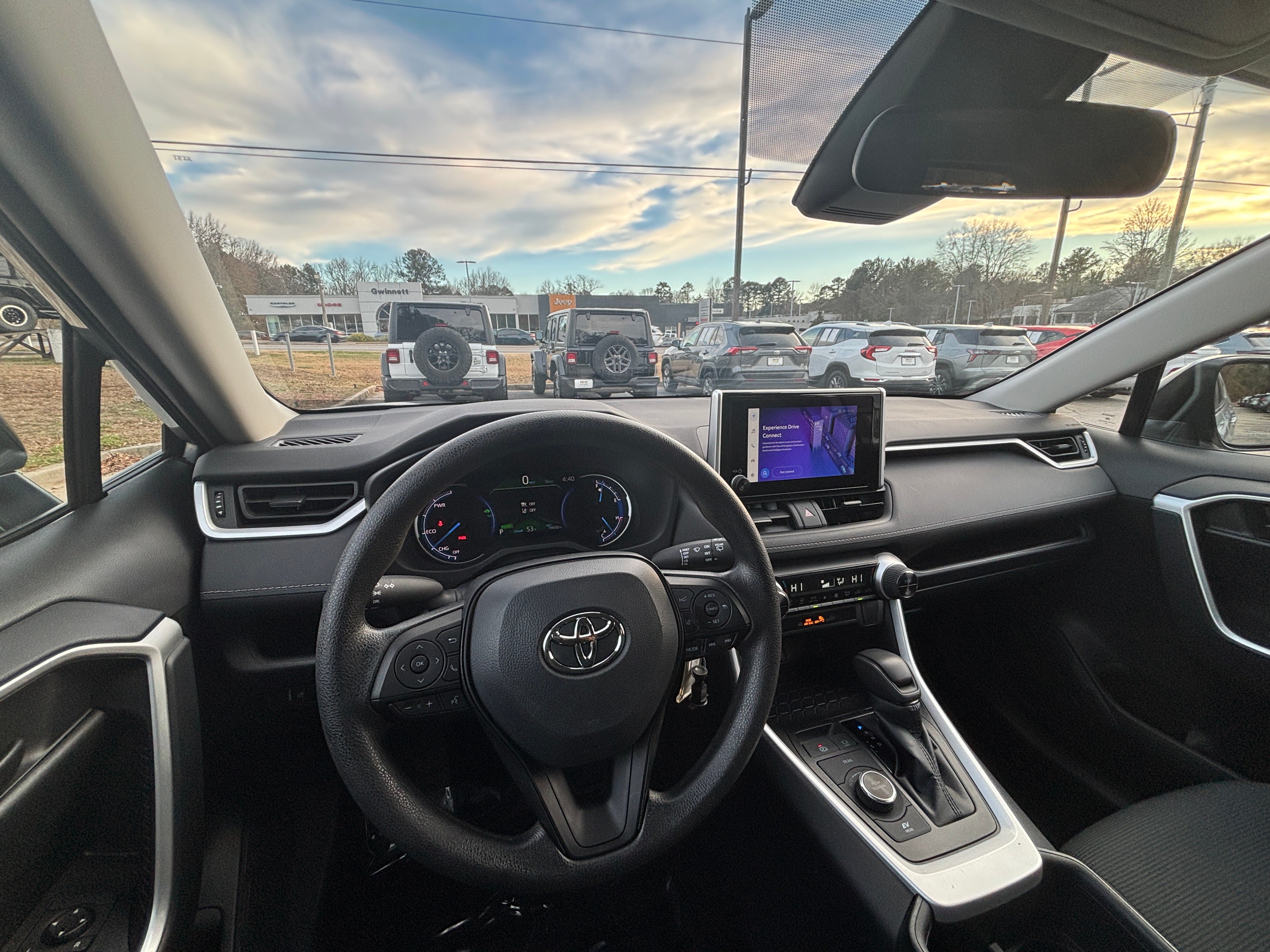 Thumbnail: 2025 Toyota RAV4 - 3