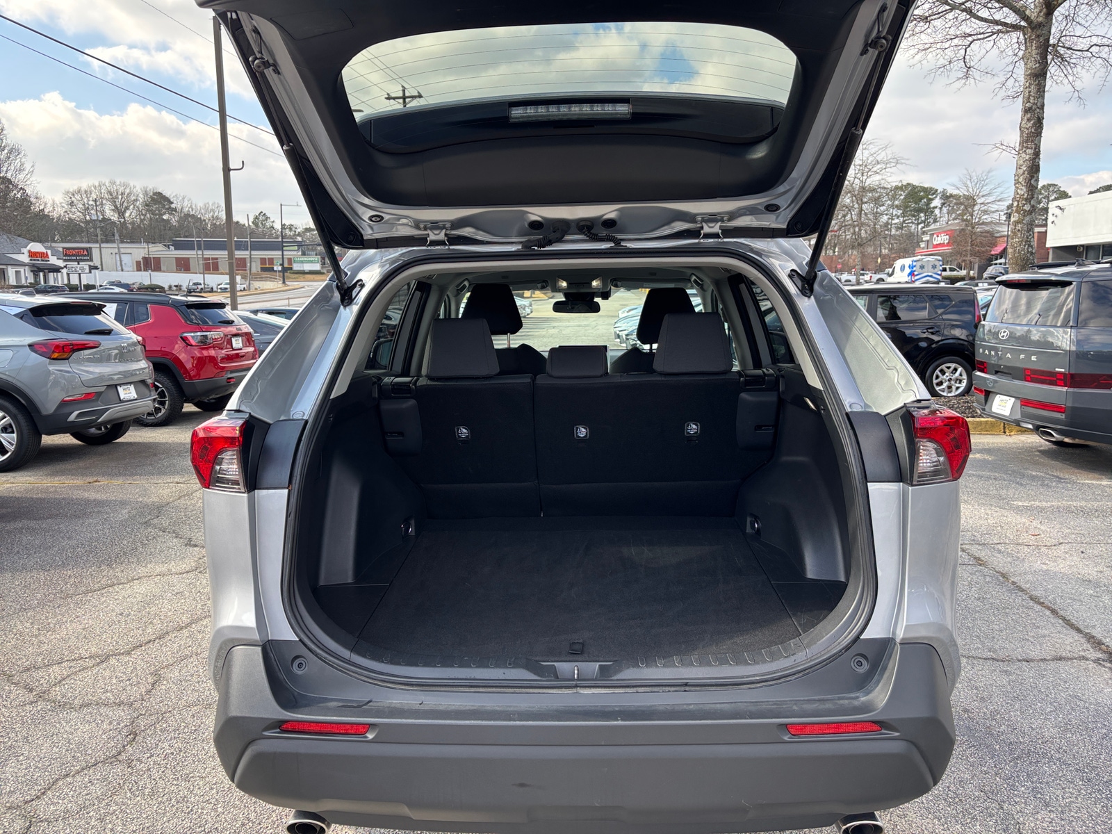 Thumbnail: 2025 Toyota RAV4 - 6