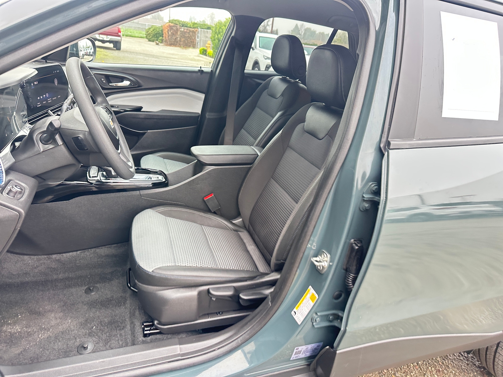 Thumbnail: 2025 Chevrolet Trax - 2