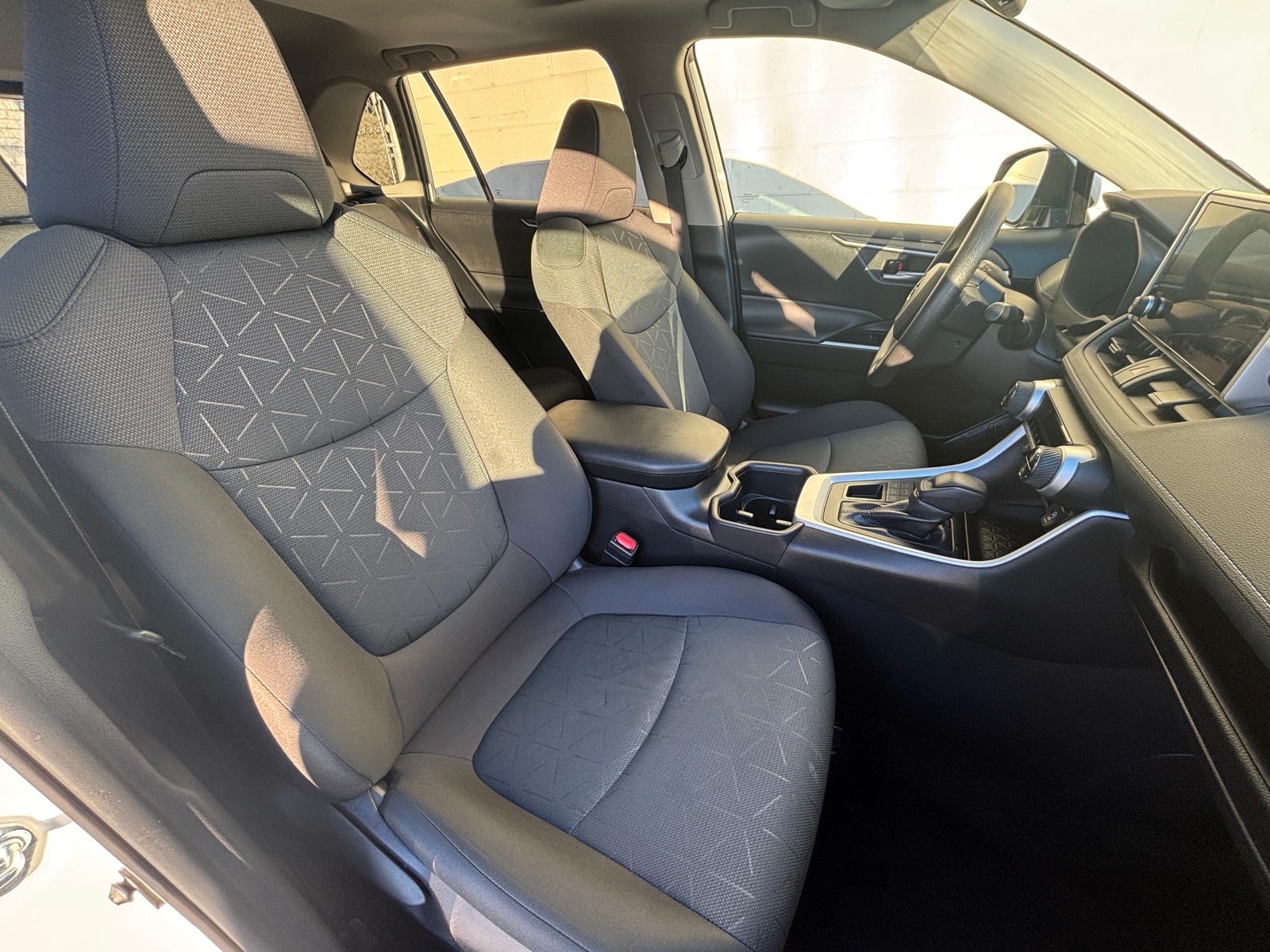 Thumbnail: 2025 Toyota RAV4 - 2