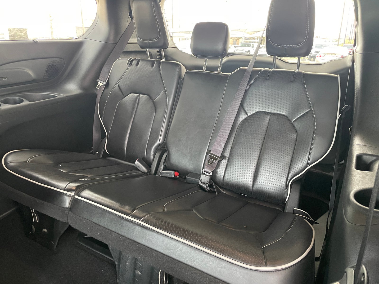 Thumbnail: 2025 Chrysler Pacifica - 6