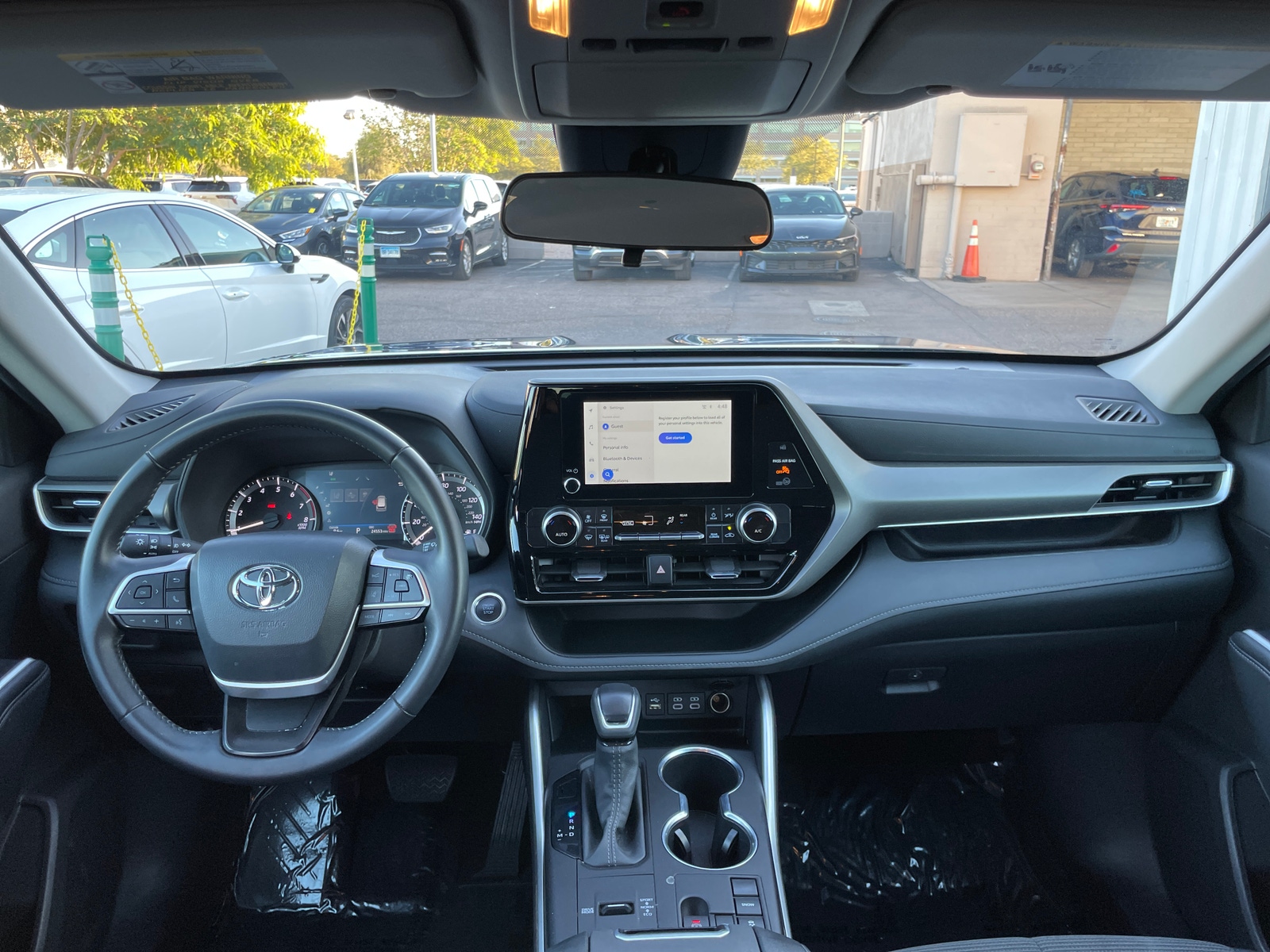 Thumbnail: 2025 Toyota Highlander - 3