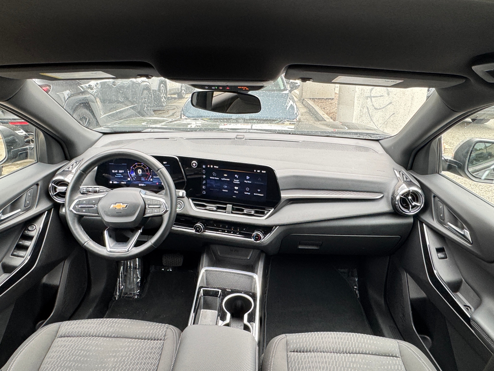 Thumbnail: 2025 Chevrolet Equinox - 3