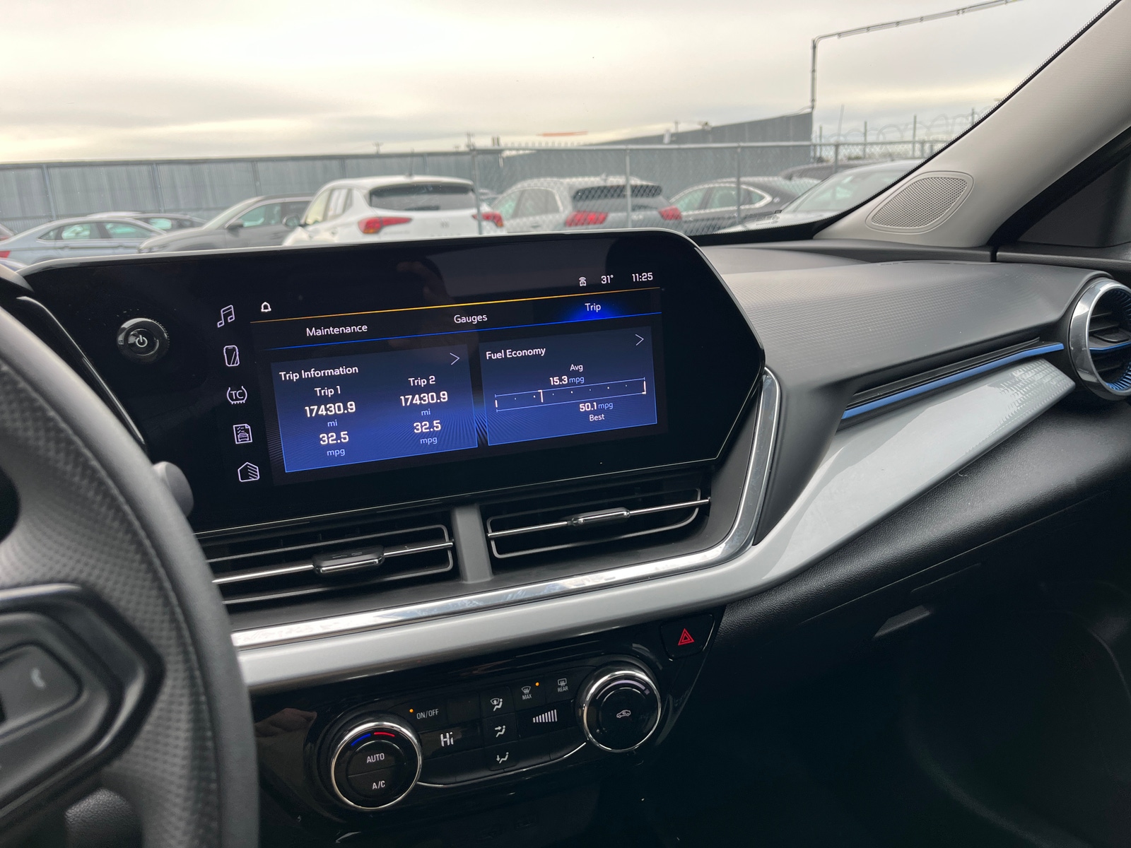 Thumbnail: 2025 Chevrolet Trax - 4