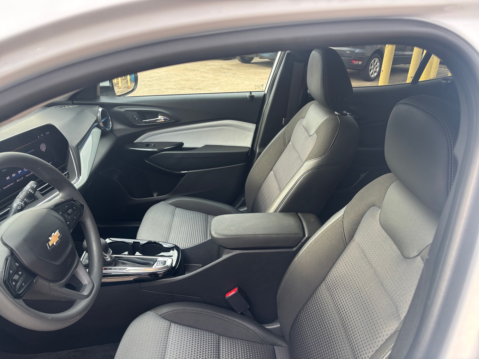 Thumbnail: 2025 Chevrolet Trax - 2