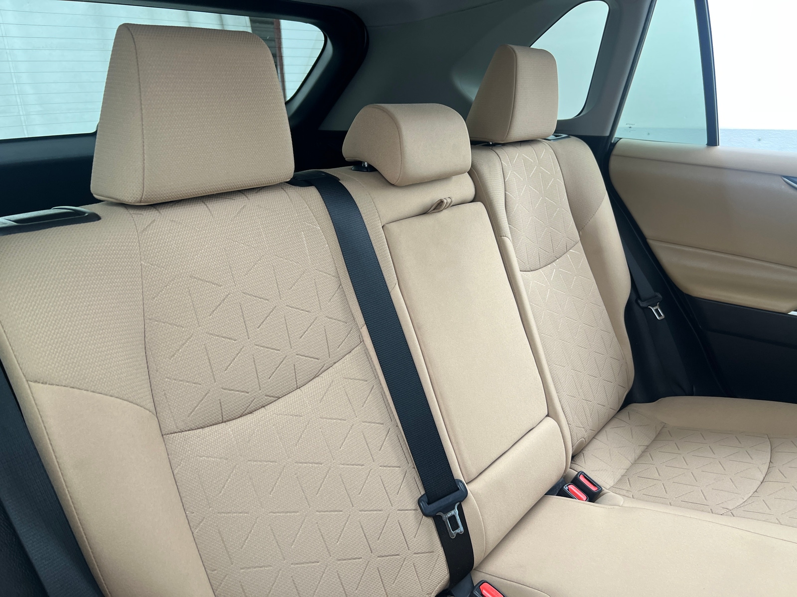 Thumbnail: 2021 Toyota RAV4 - 6