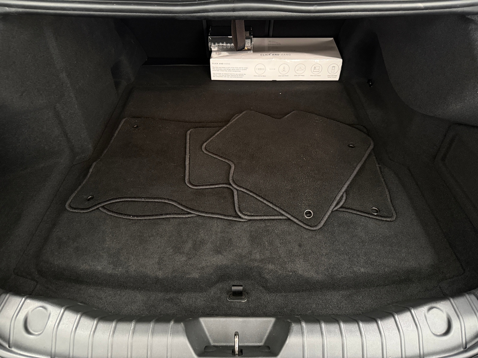 Thumbnail: 2024 Jaguar XF - 6