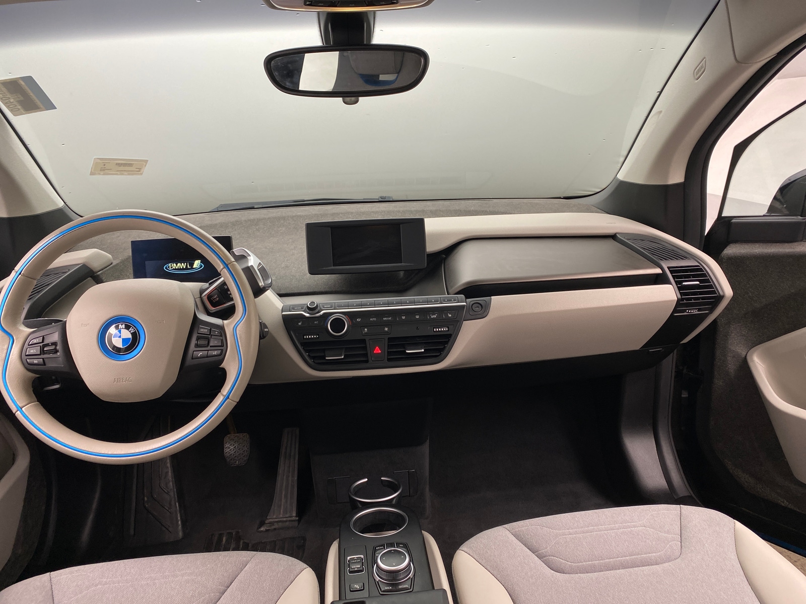 Thumbnail: 2018 BMW i3 - 3