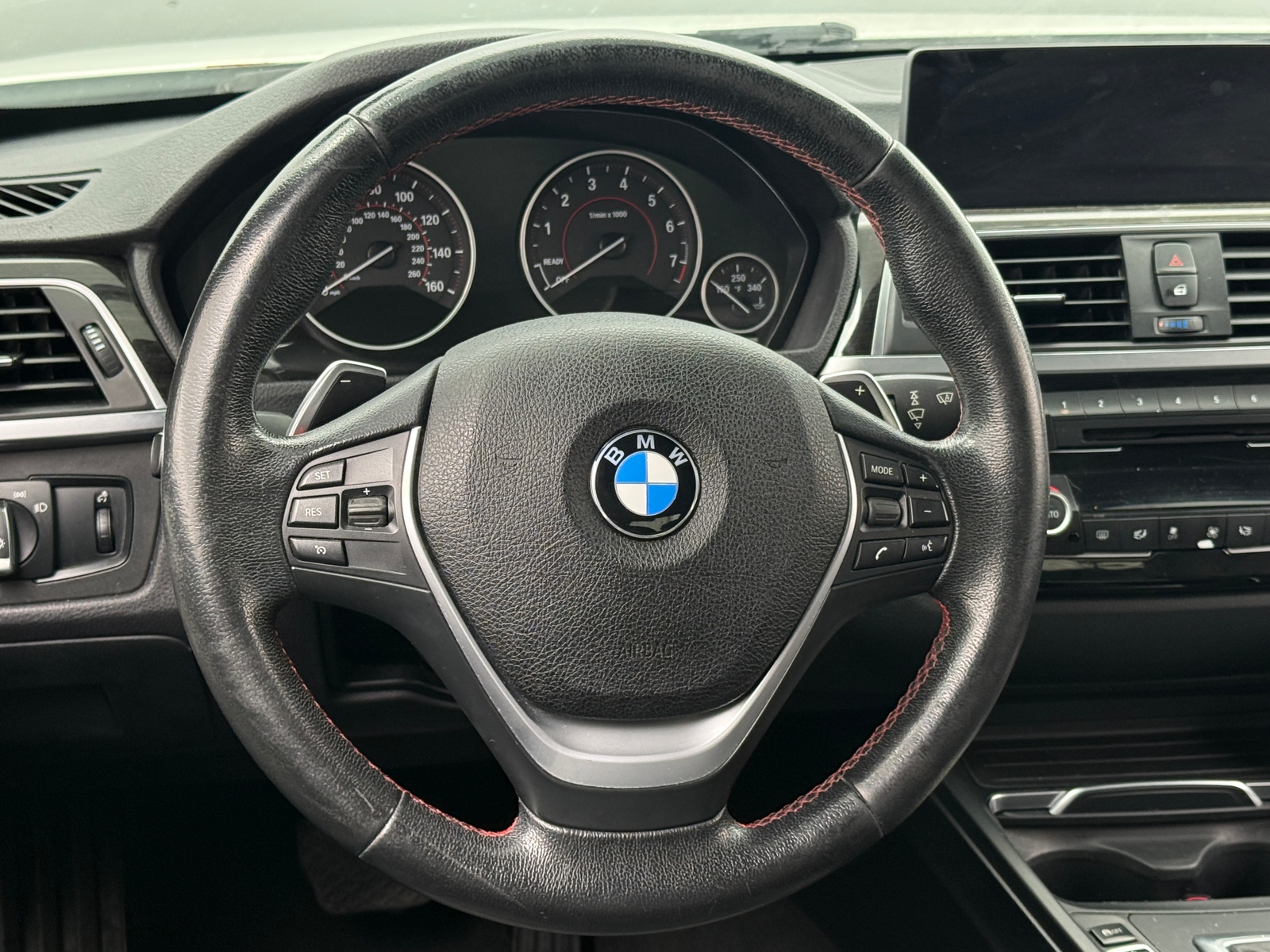 Thumbnail: 2017 BMW 3 Series - 4