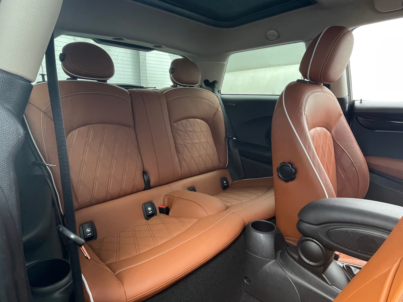 Thumbnail: 2022 MINI Cooper Hardtop - 5