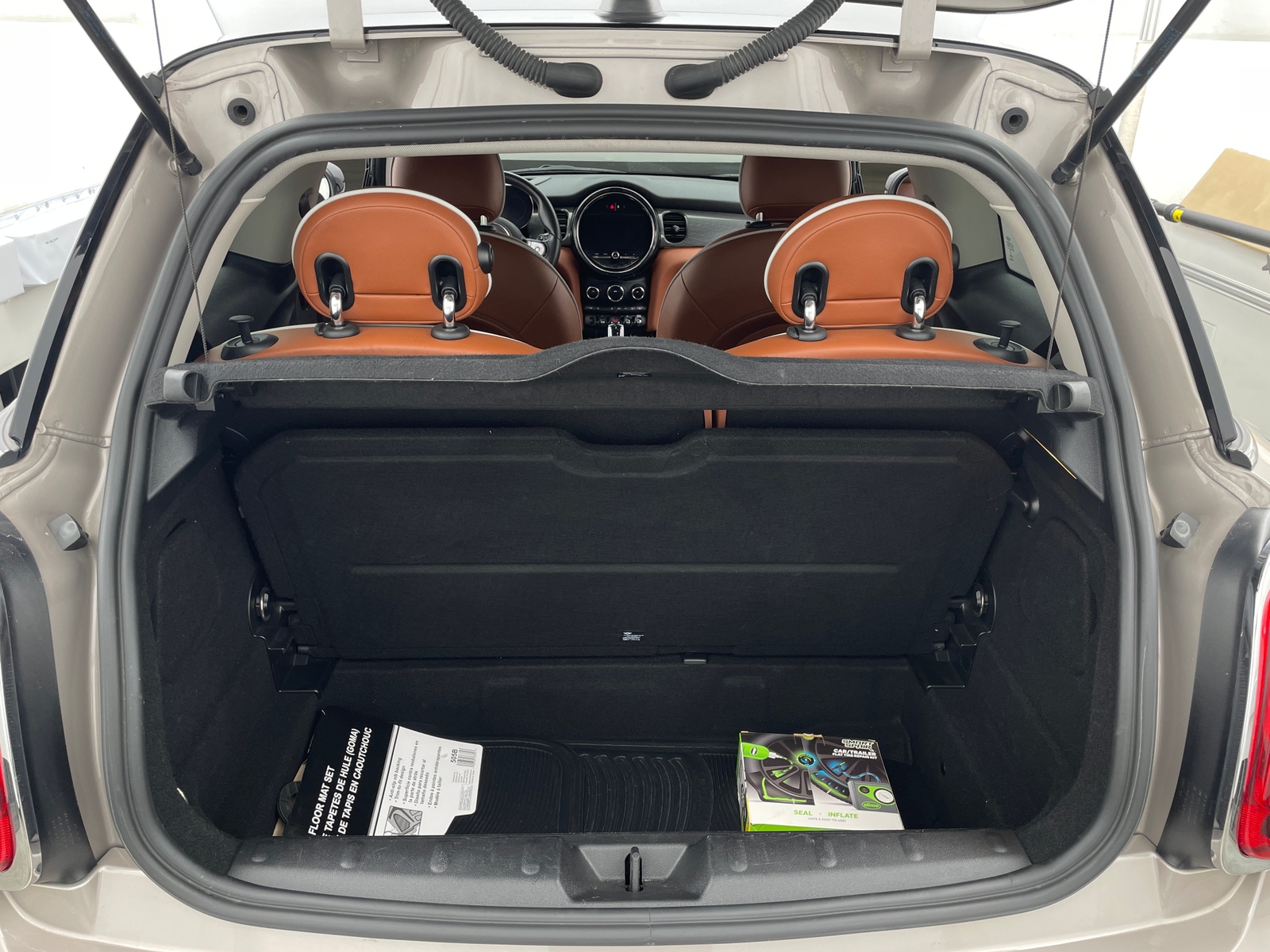 Thumbnail: 2022 MINI Cooper Hardtop - 6