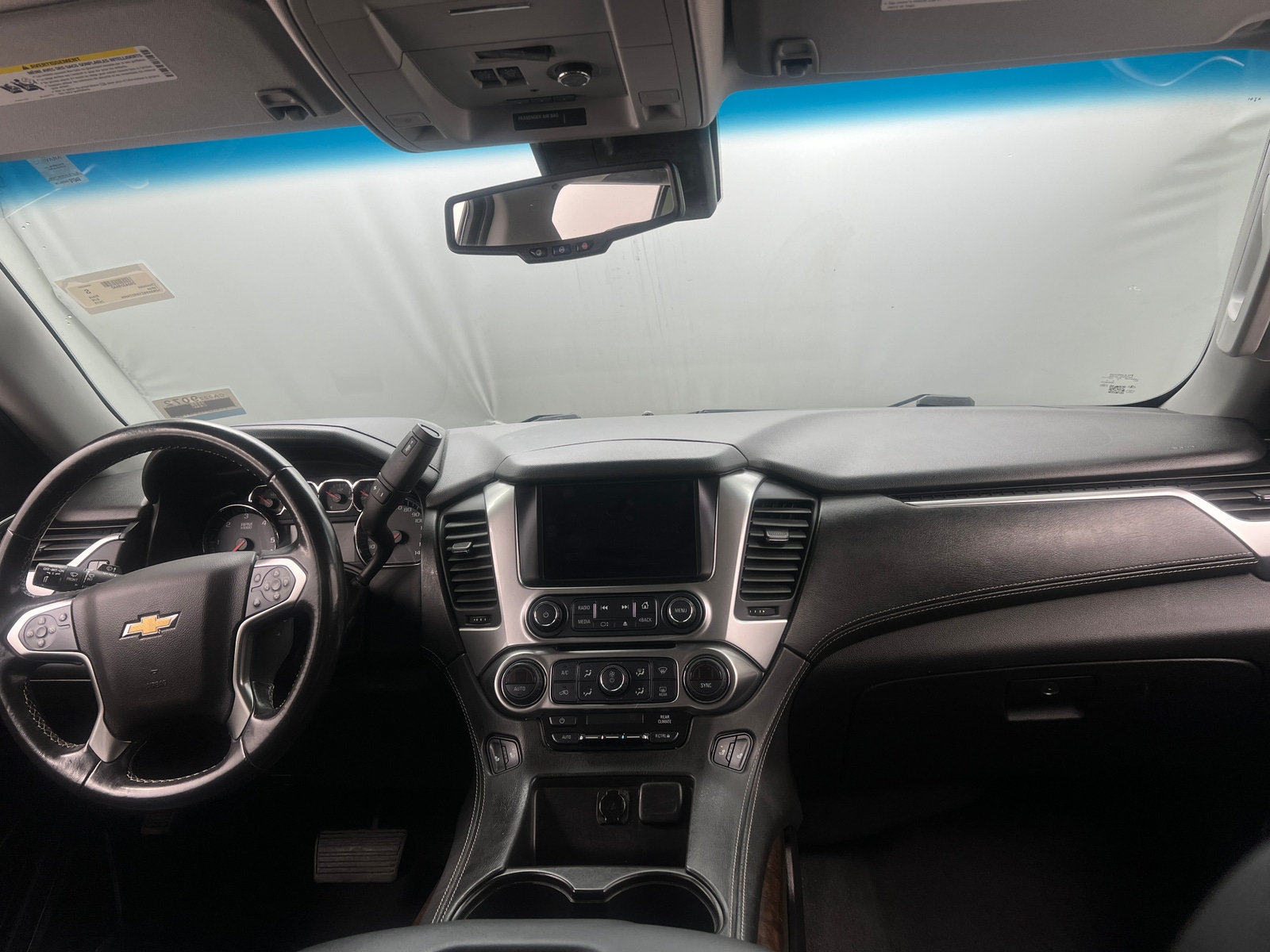 Thumbnail: 2019 Chevrolet Tahoe - 3