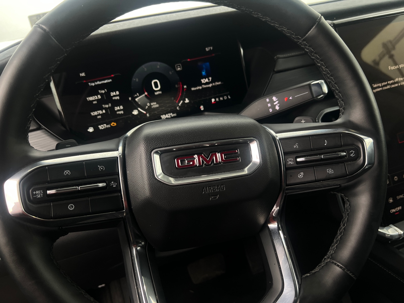 Thumbnail: 2025 GMC Acadia - 5