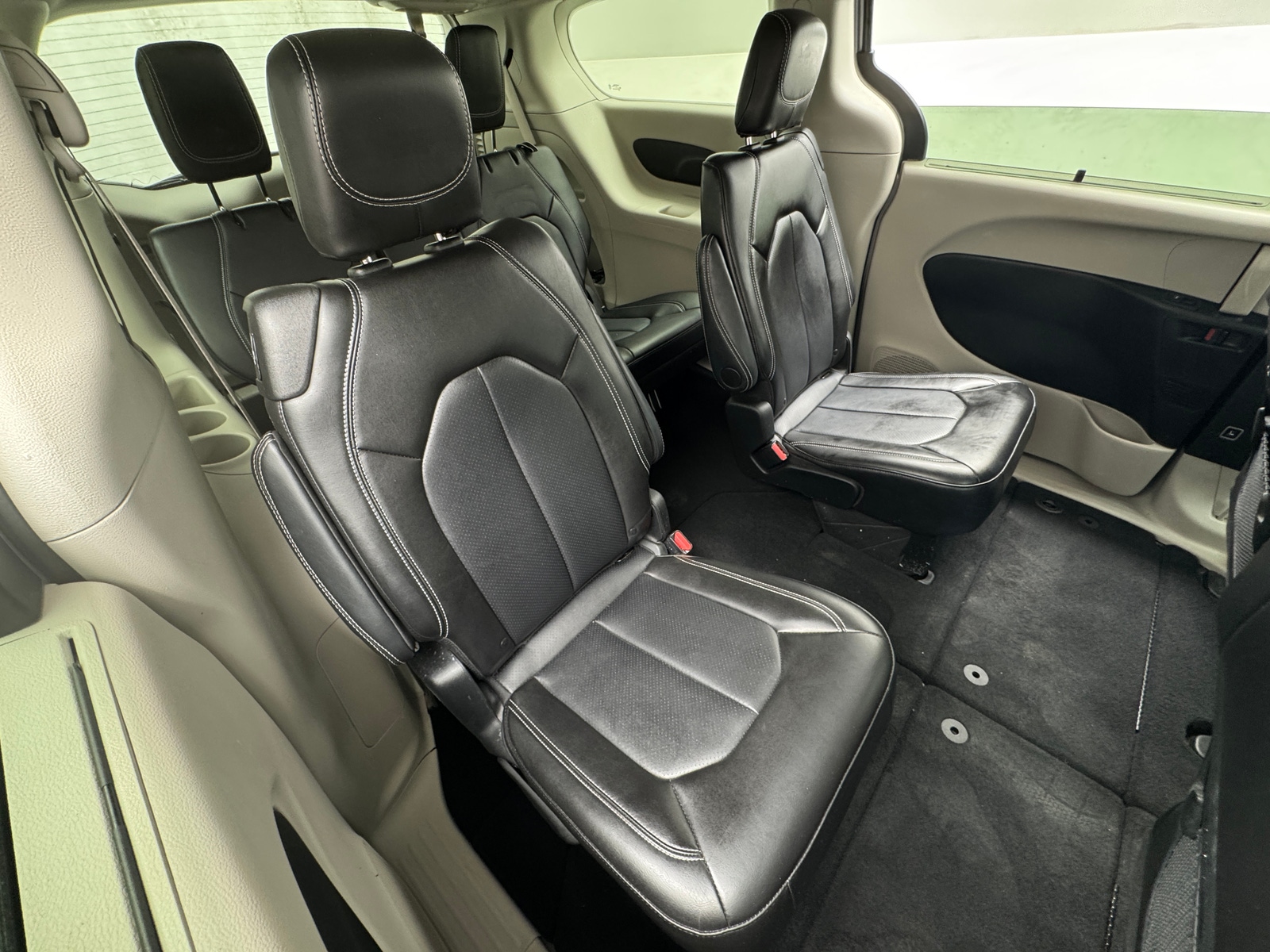 Thumbnail: 2024 Chrysler Pacifica - 5