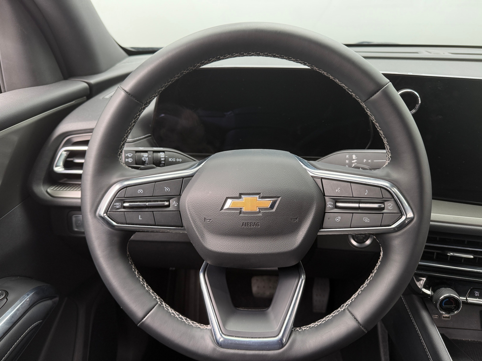 Thumbnail: 2025 Chevrolet Traverse - 5