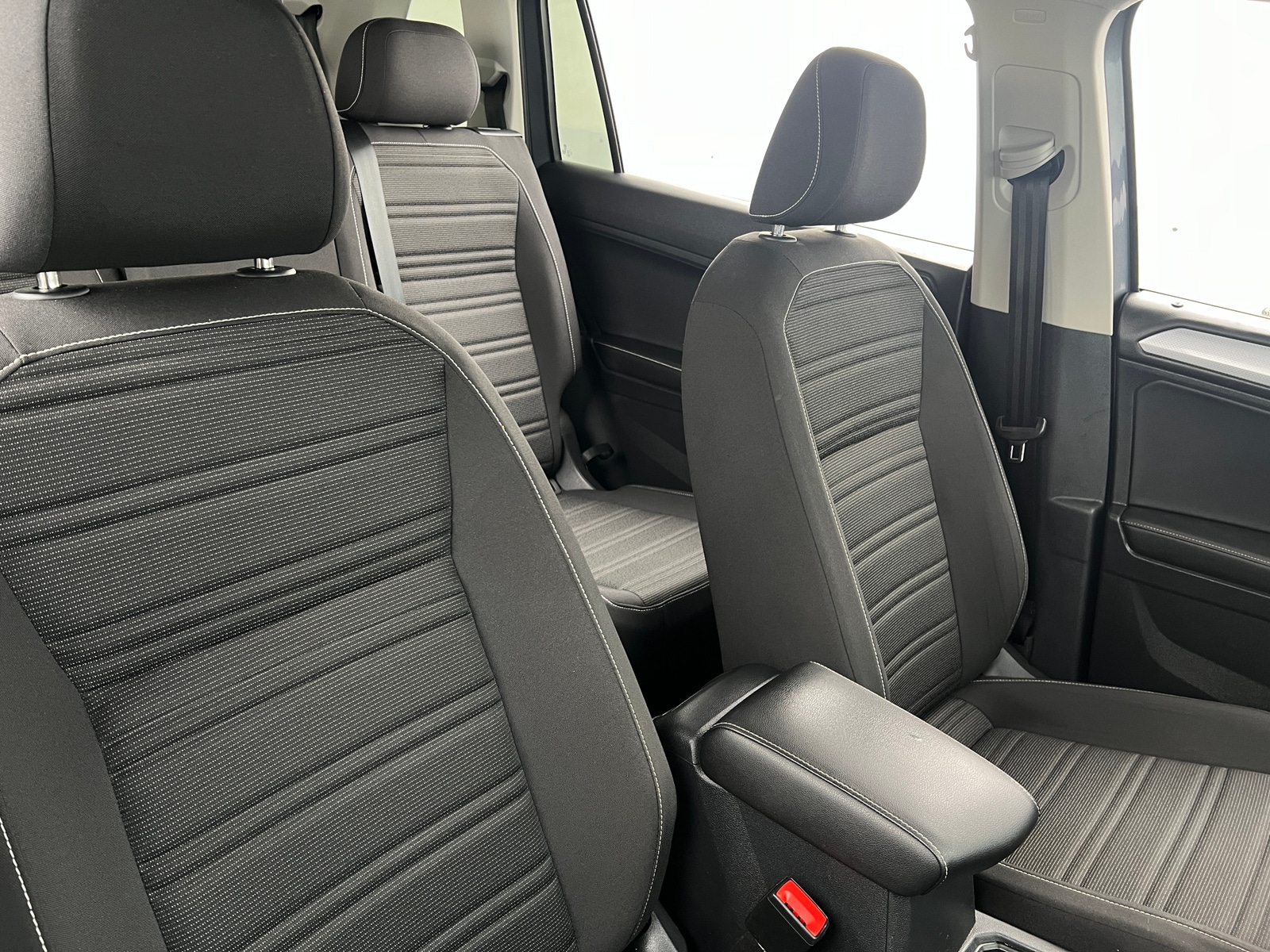 Thumbnail: 2023 Volkswagen Tiguan - 2