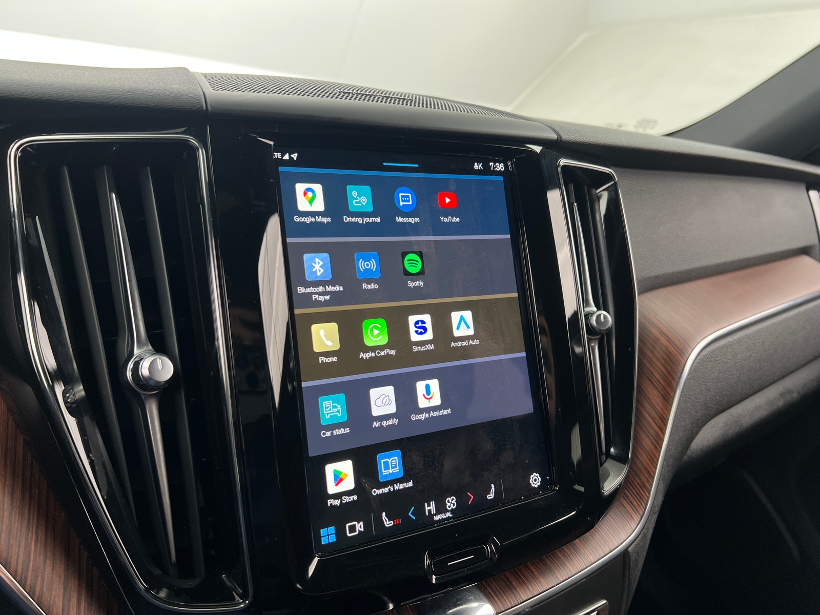 Thumbnail: 2024 Volvo XC60 - 3