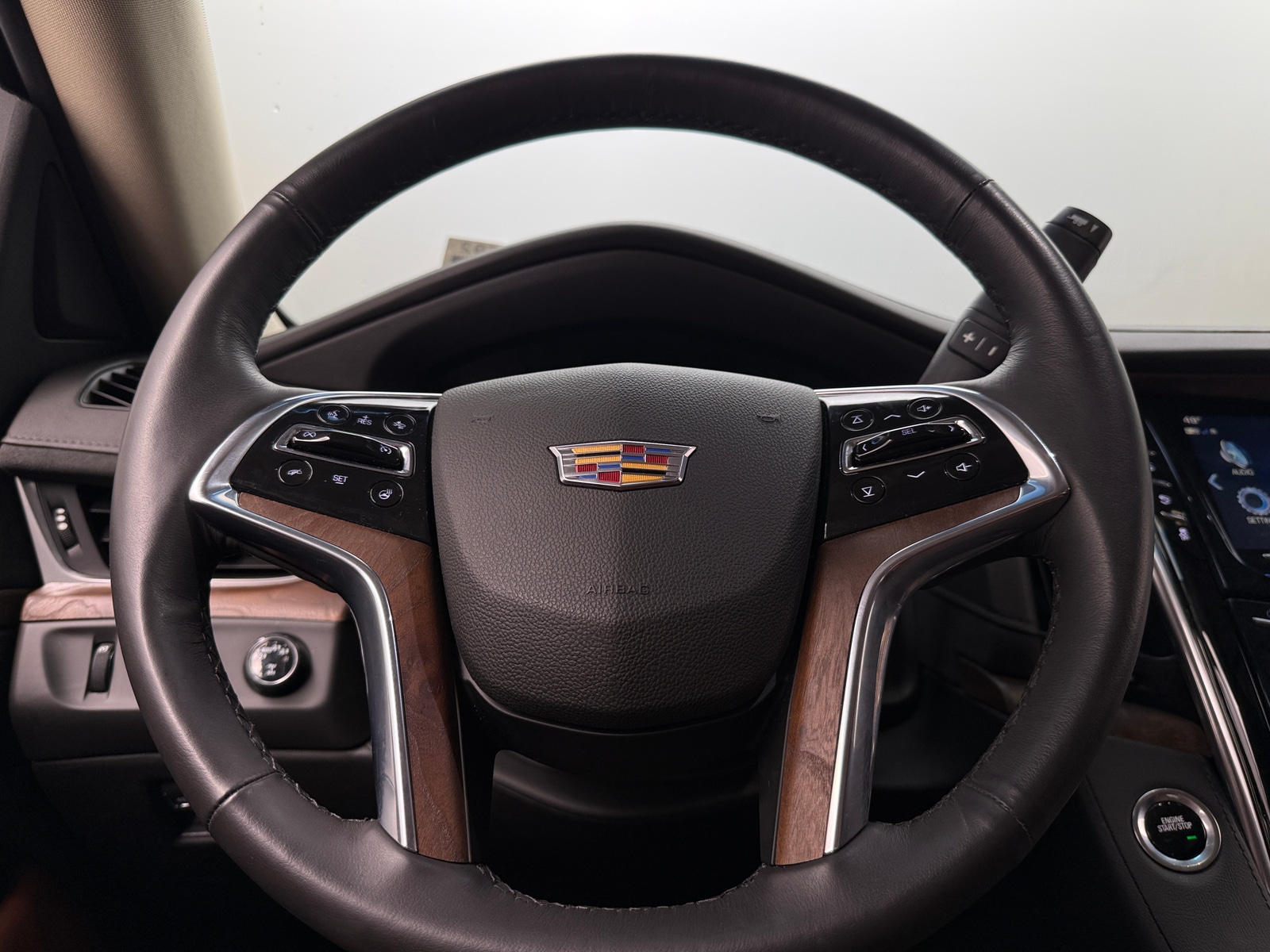 Thumbnail: 2019 Cadillac Escalade - 4