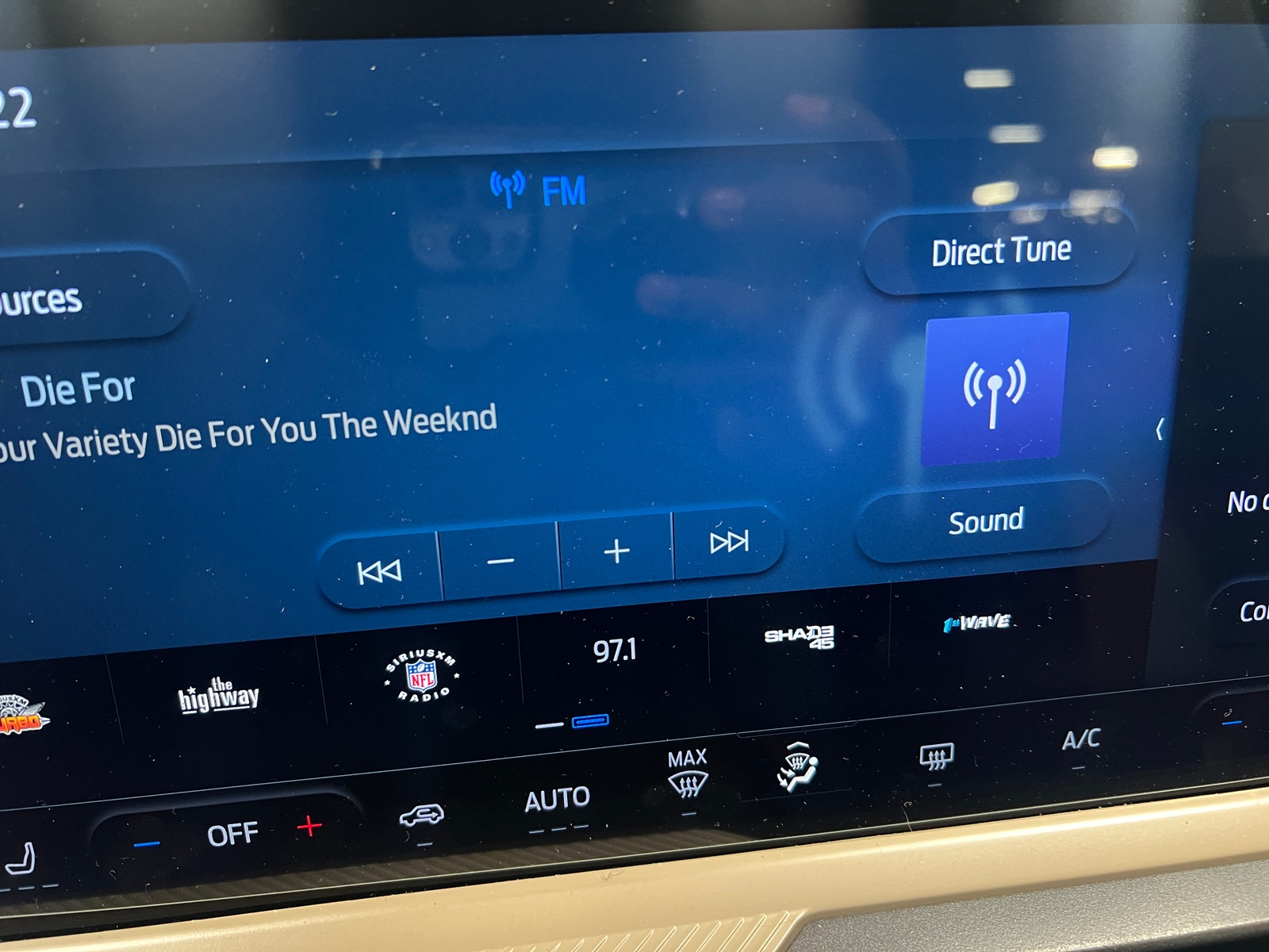 Thumbnail: 2025 Ford Bronco Sport - 4