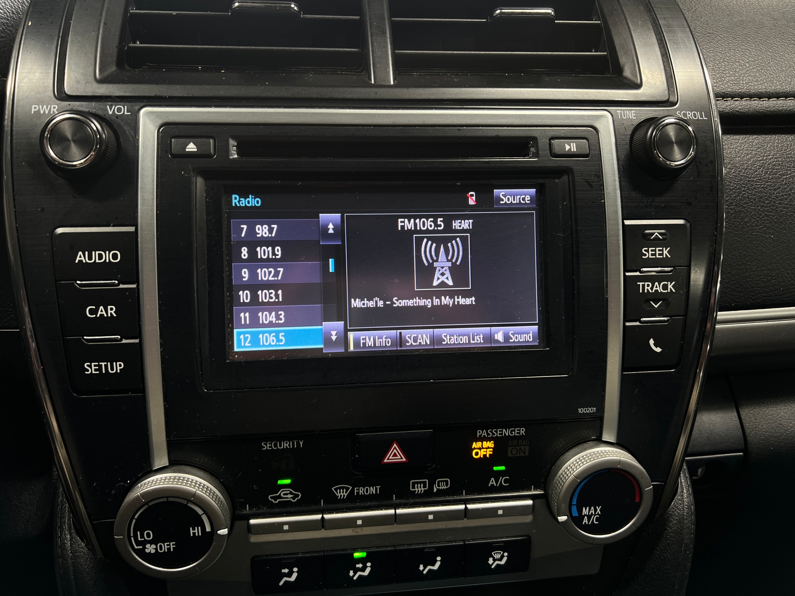 Thumbnail: 2014 Toyota Camry - 4