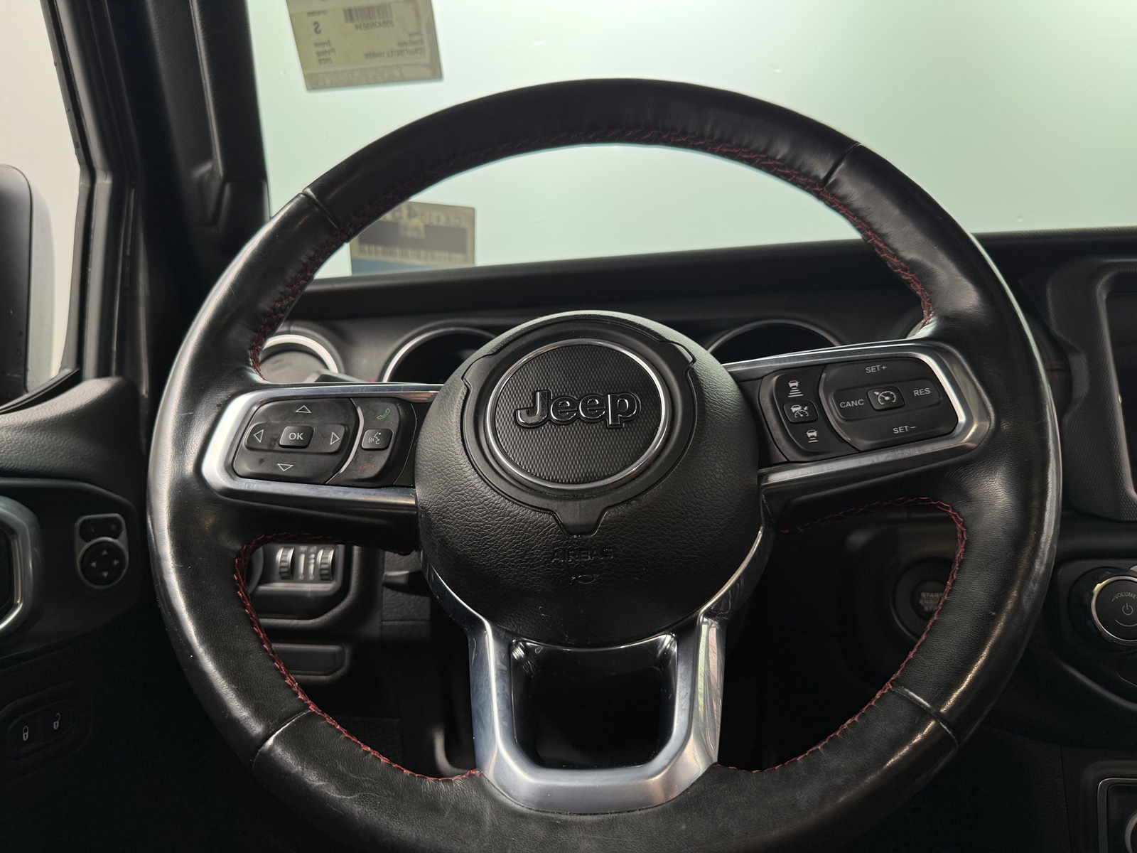 Thumbnail: 2020 Jeep Gladiator - 4