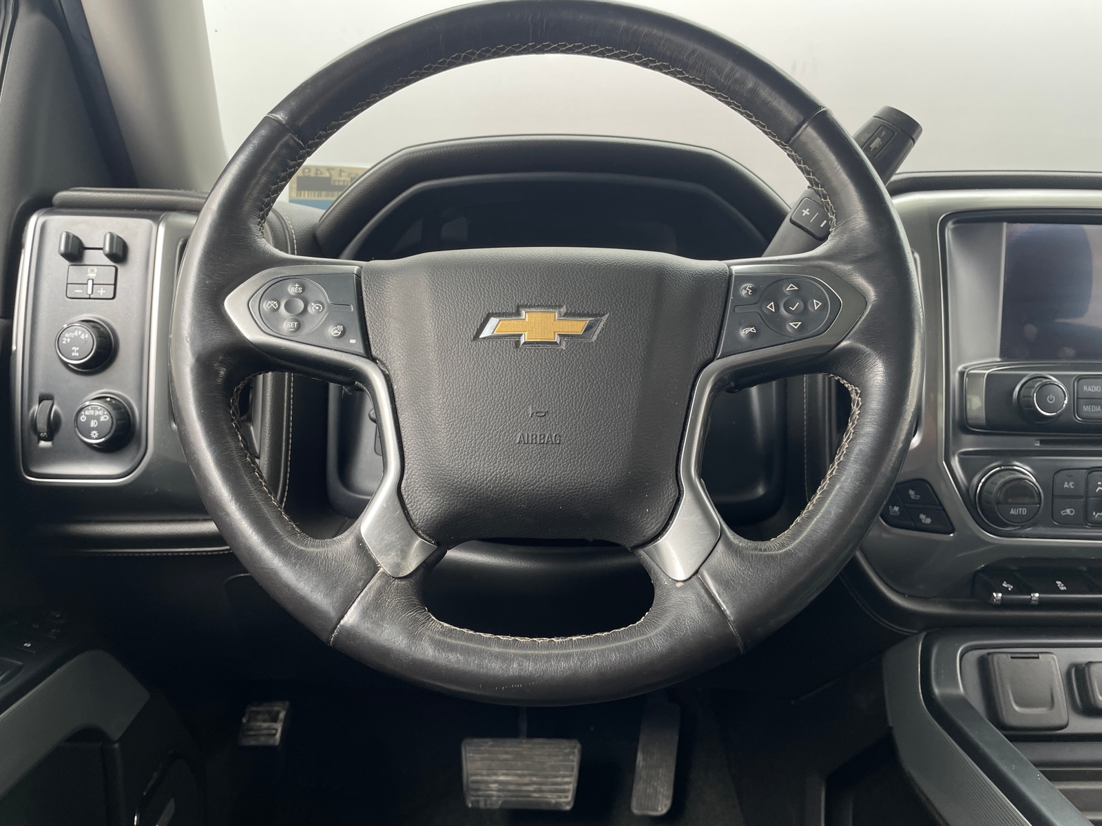 Thumbnail: 2017 Chevrolet Silverado 1500 - 4