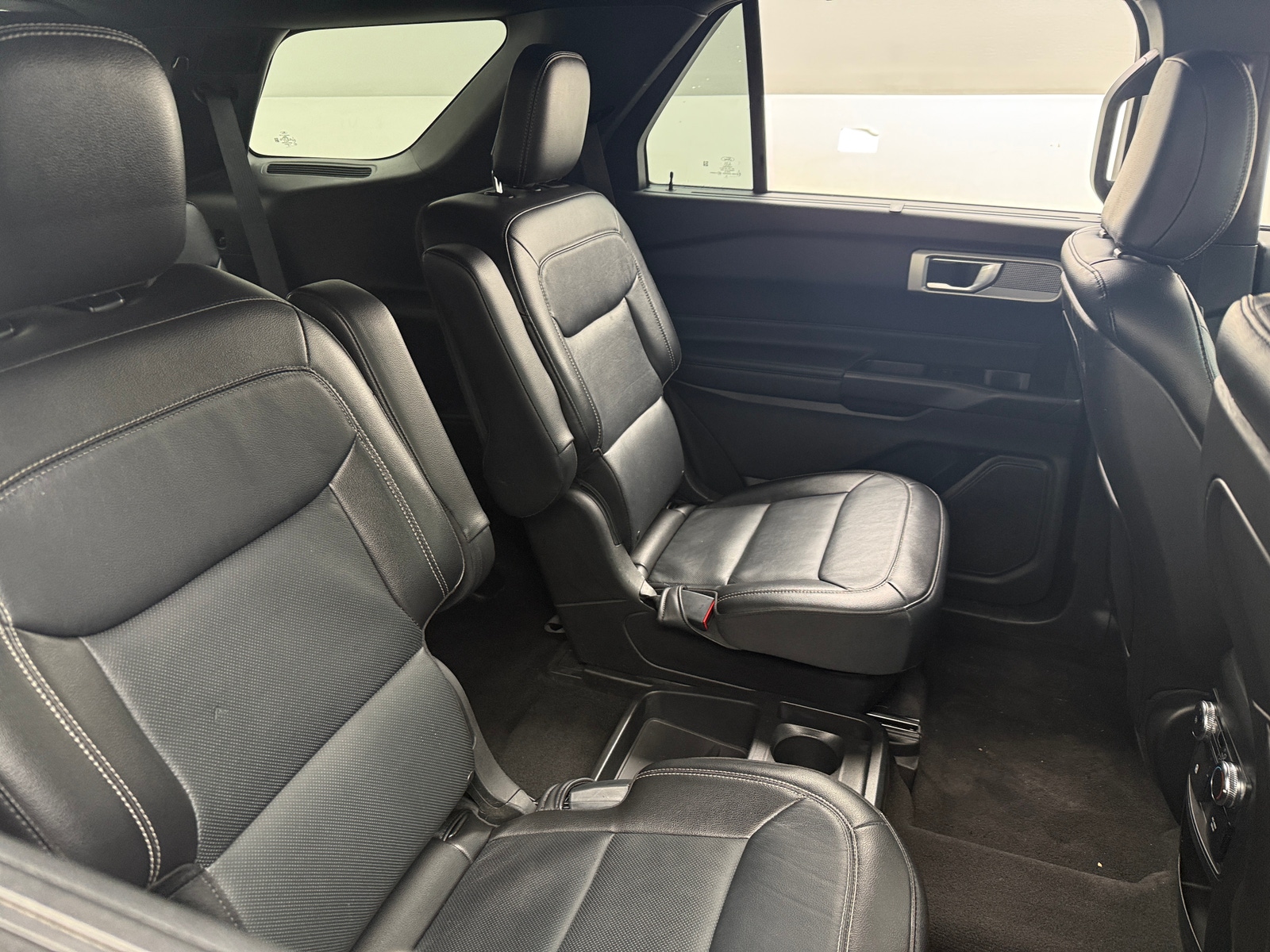 Thumbnail: 2020 Ford Explorer - 5