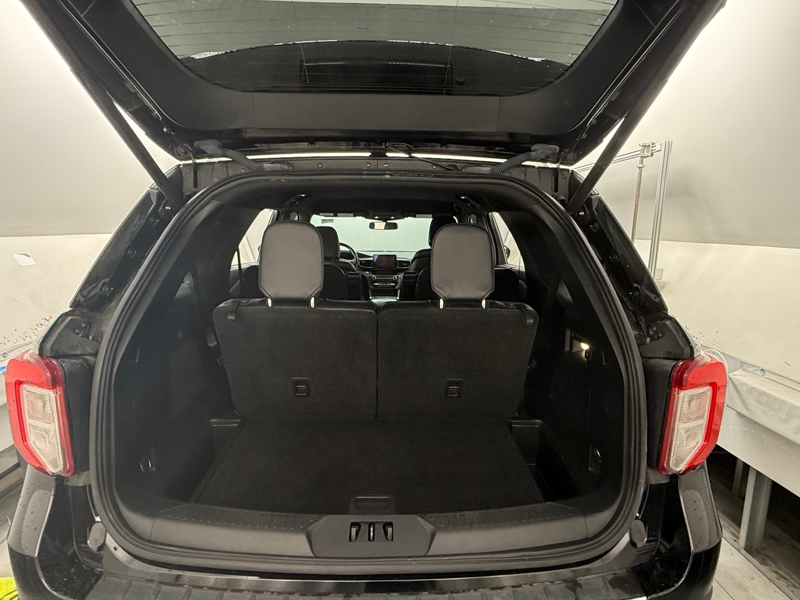 Thumbnail: 2020 Ford Explorer - 6