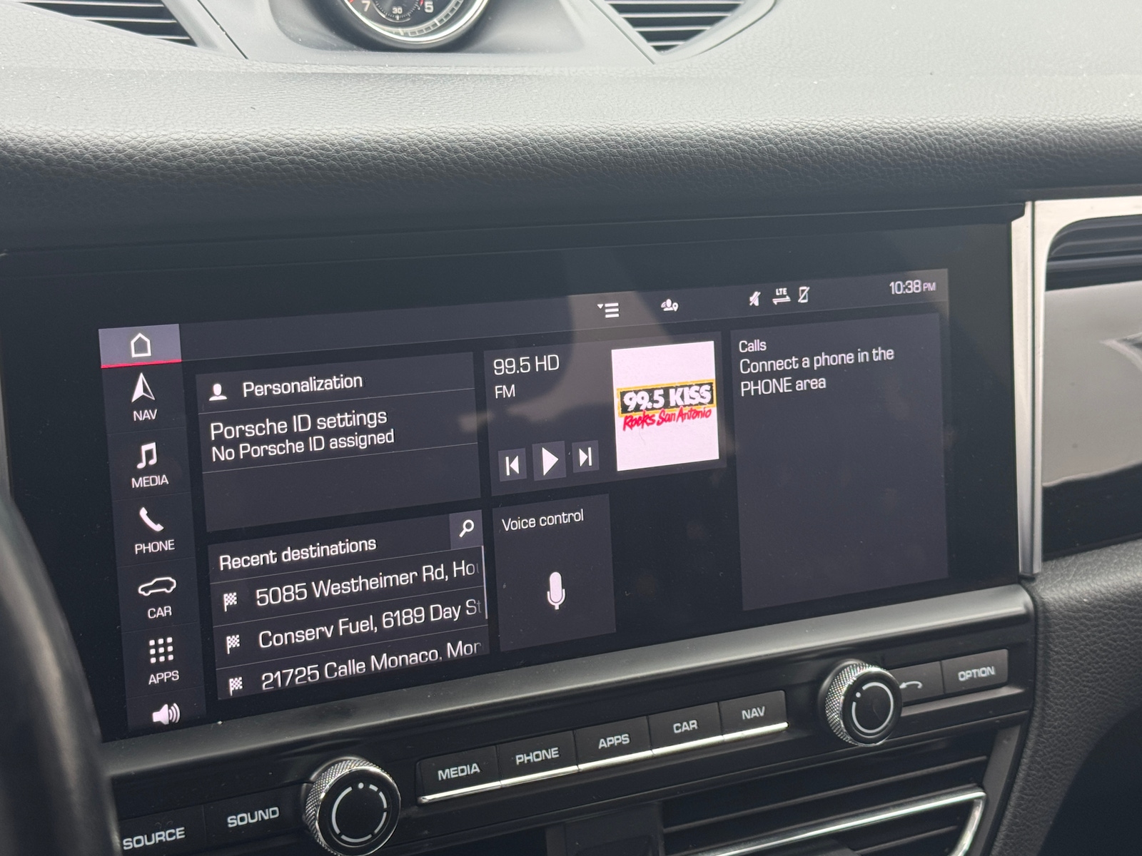 Thumbnail: 2020 Porsche Macan - 3