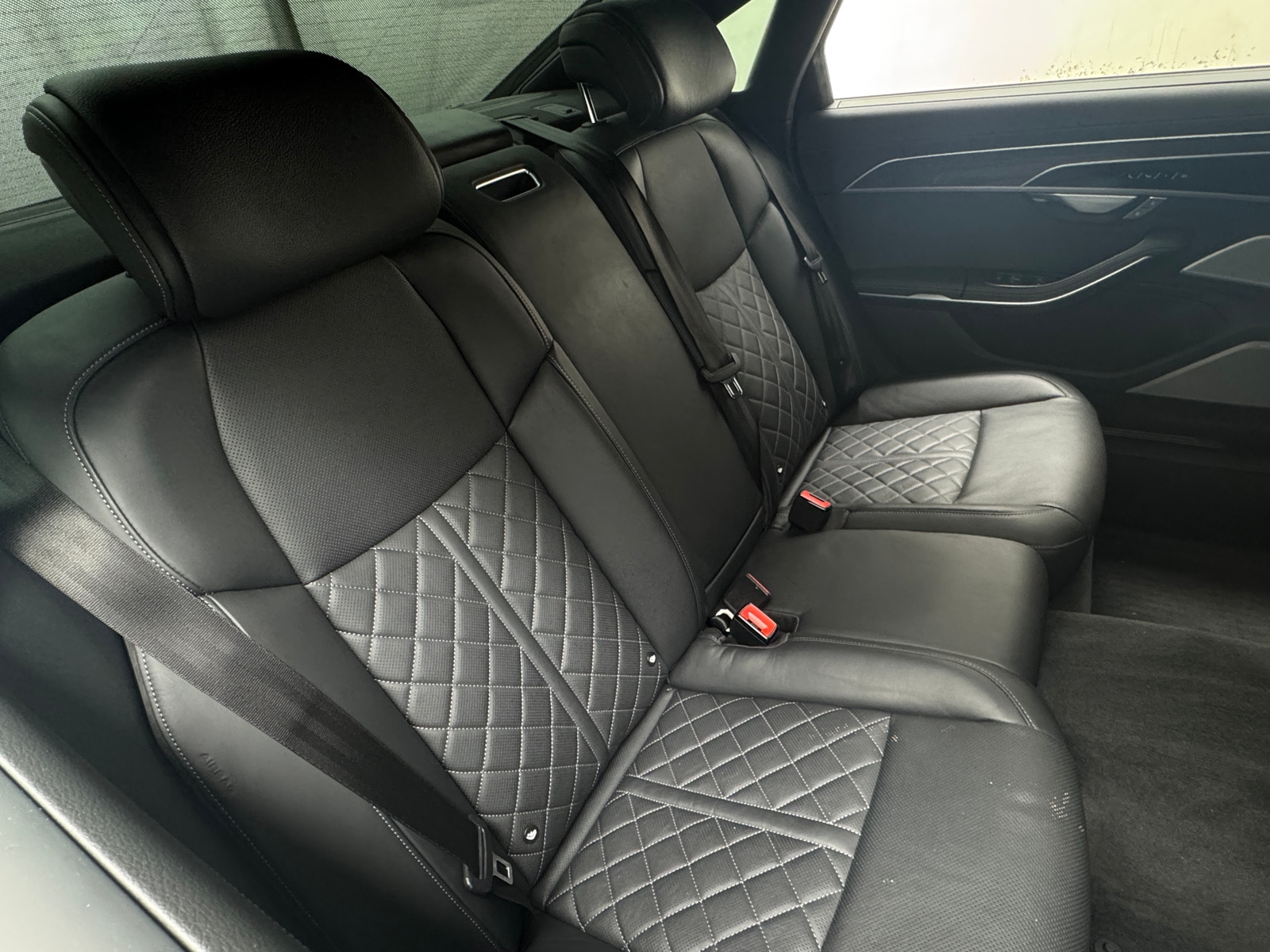 Thumbnail: 2023 Audi S8 - 5