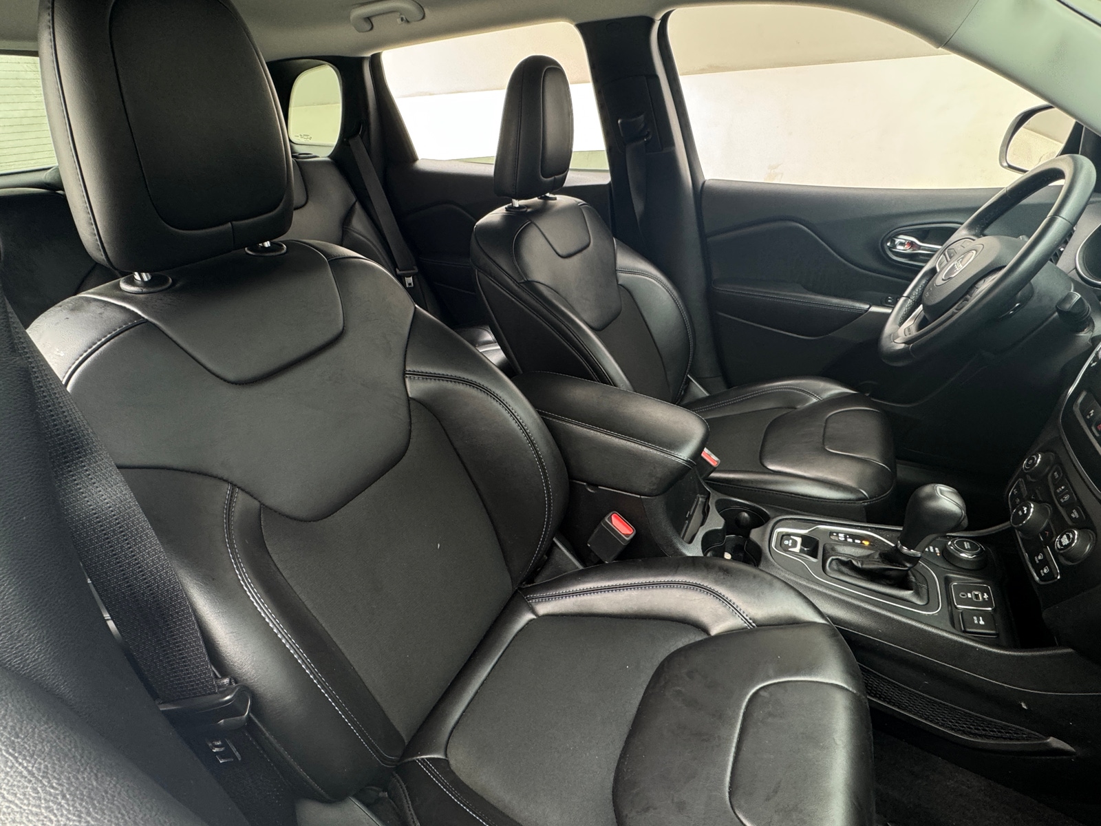 Thumbnail: 2019 Jeep Cherokee - 2