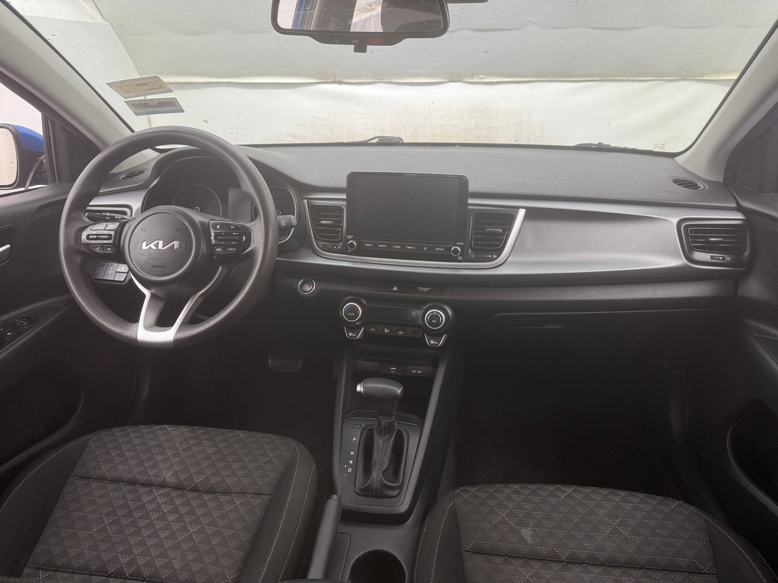 Thumbnail: 2023 Kia Rio - 3