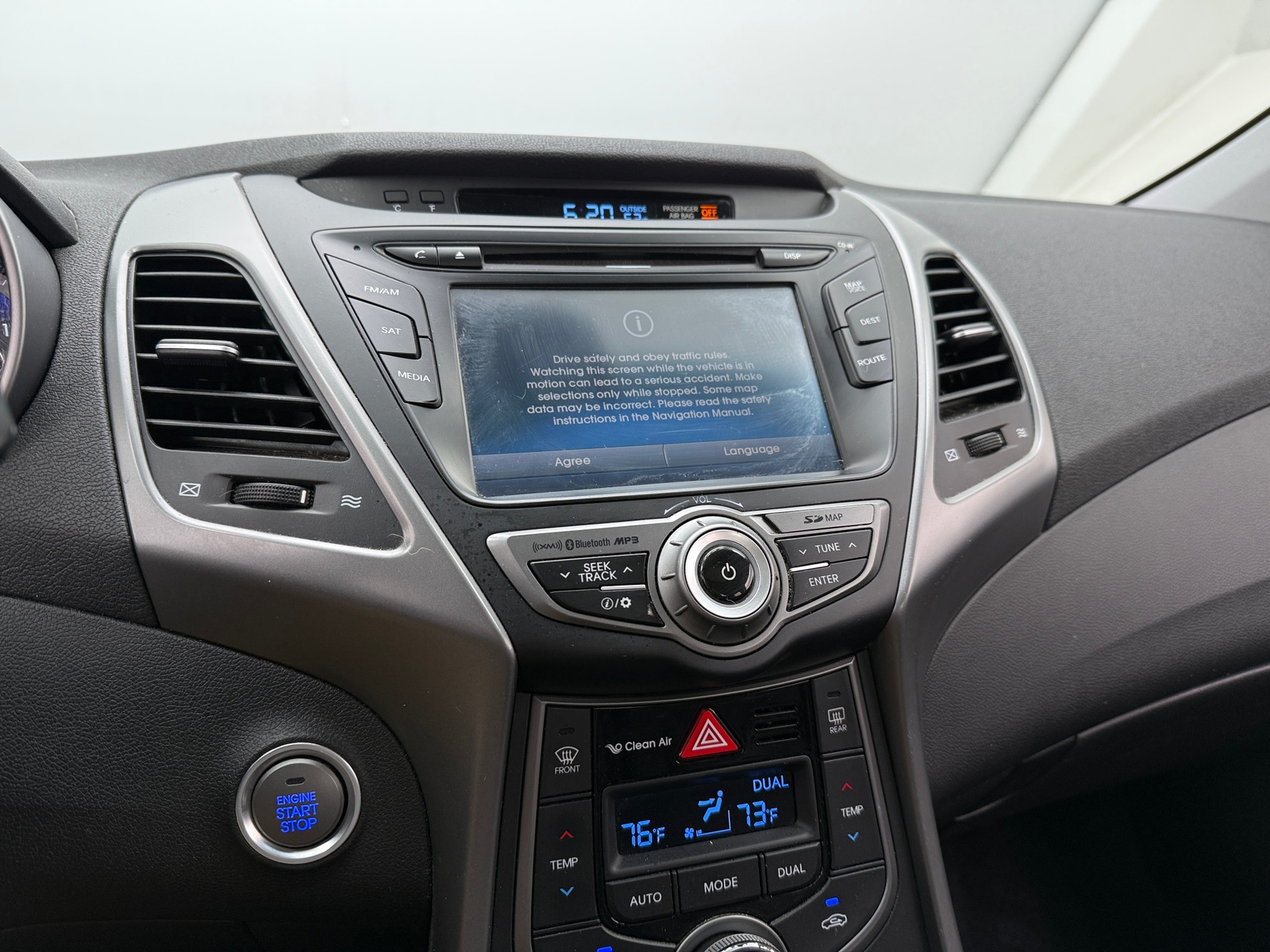 Thumbnail: 2015 Hyundai Elantra - 3