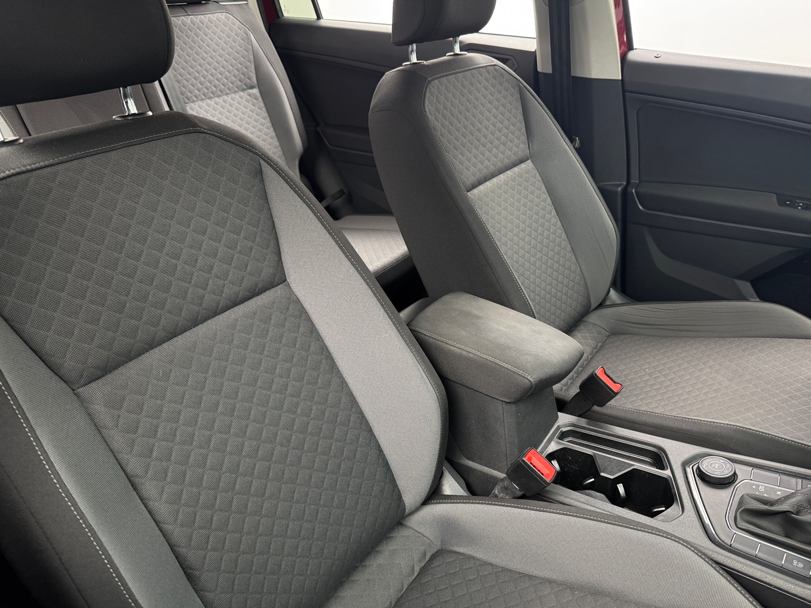 Thumbnail: 2019 Volkswagen Tiguan - 2