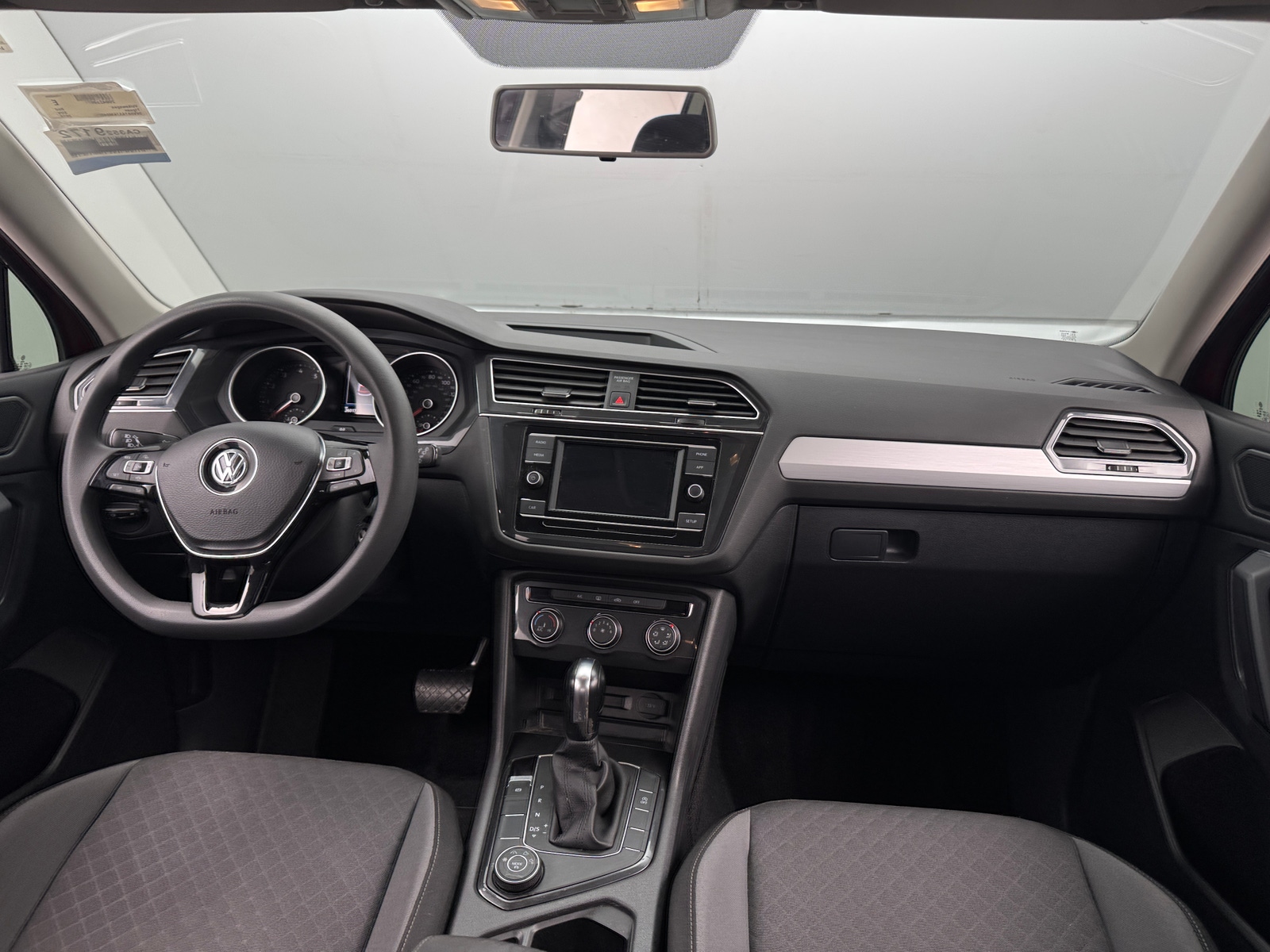 Thumbnail: 2019 Volkswagen Tiguan - 3