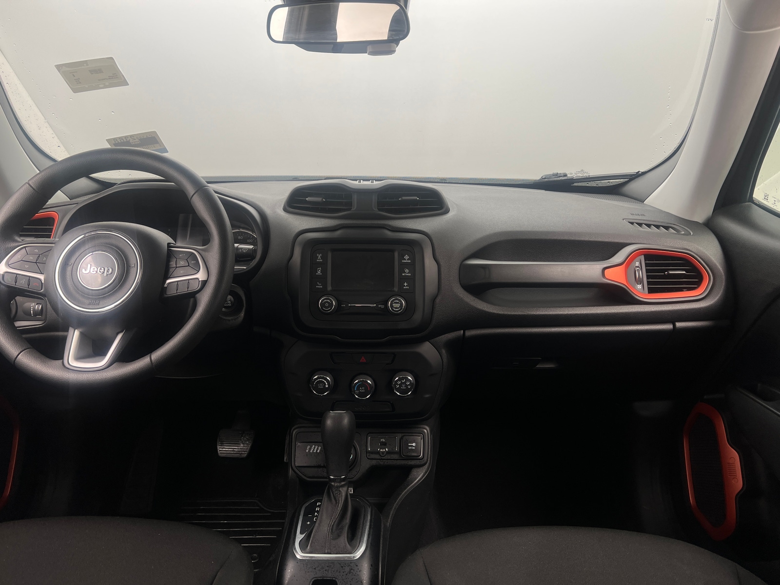 Thumbnail: 2018 Jeep Renegade - 3