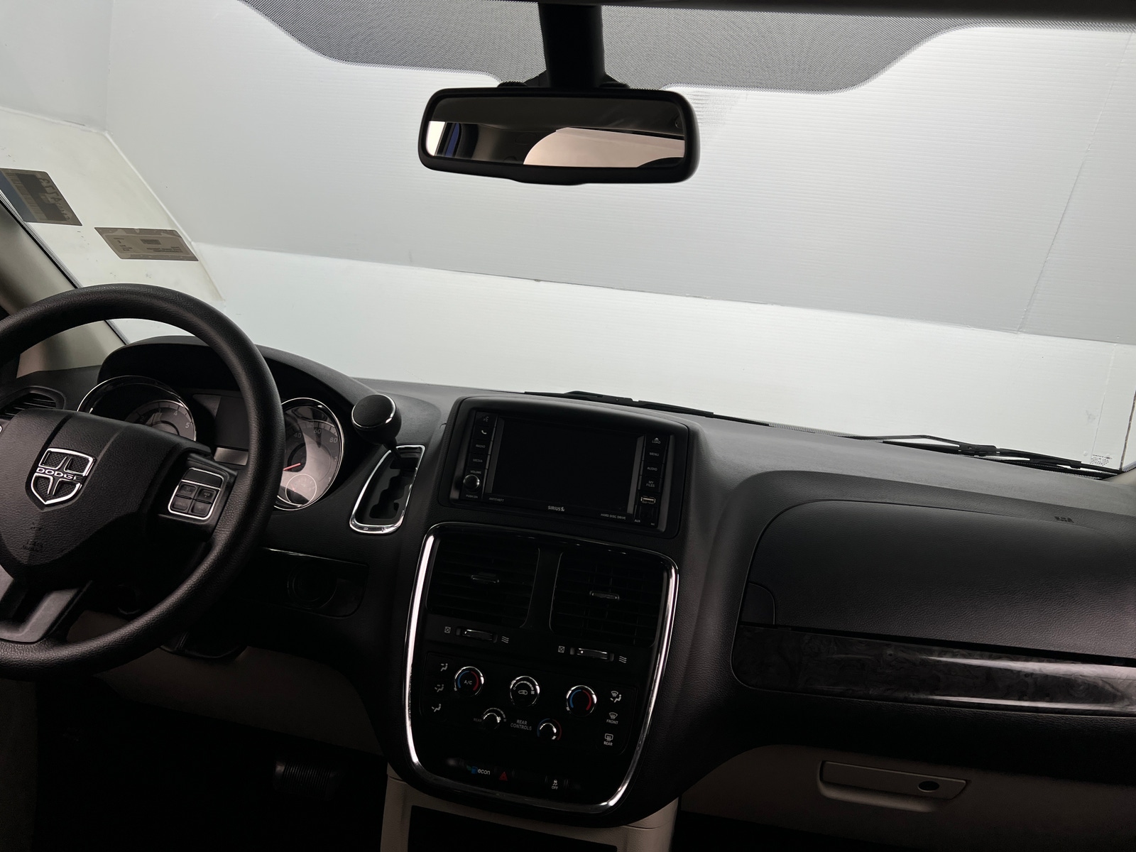 Thumbnail: 2018 Dodge Grand Caravan - 3