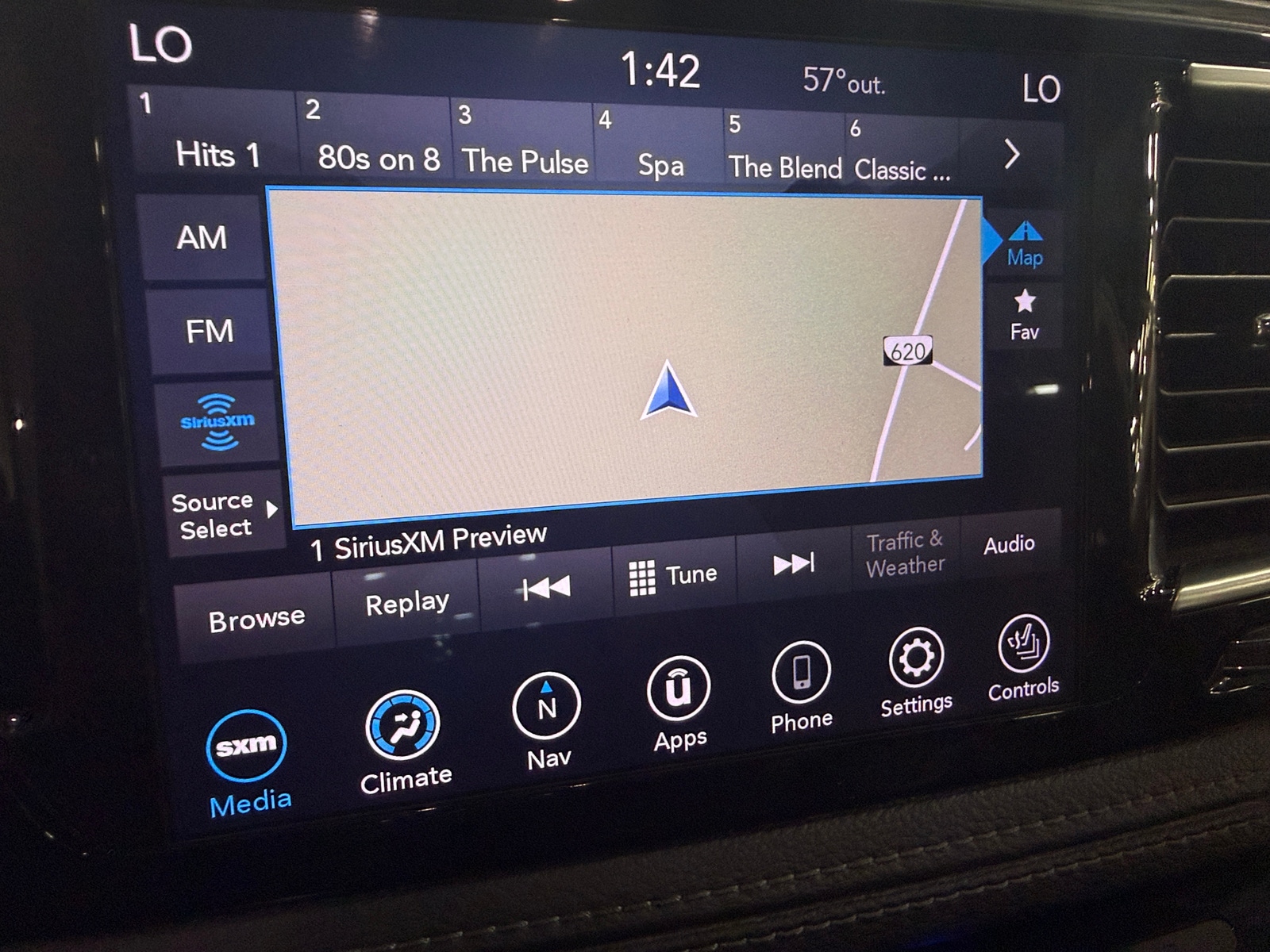 Thumbnail: 2019 Chrysler Pacifica - 3