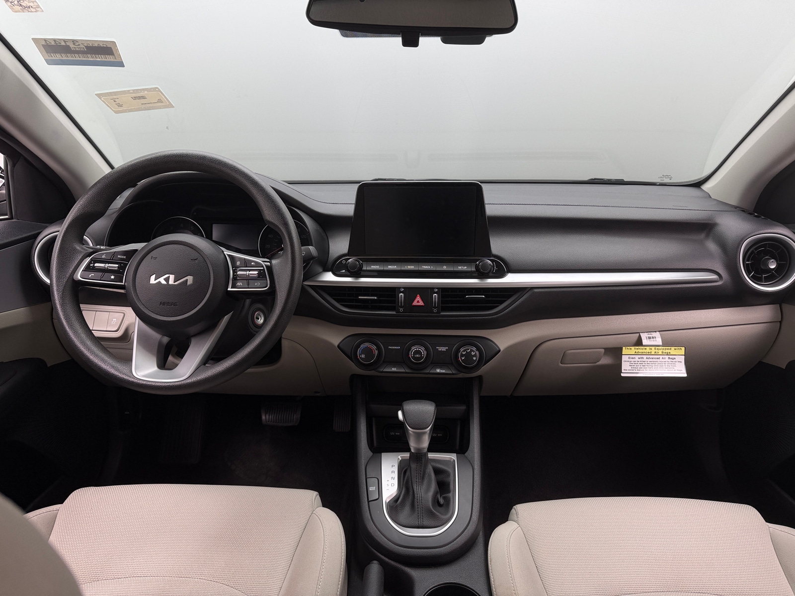 Thumbnail: 2023 Kia Forte - 3