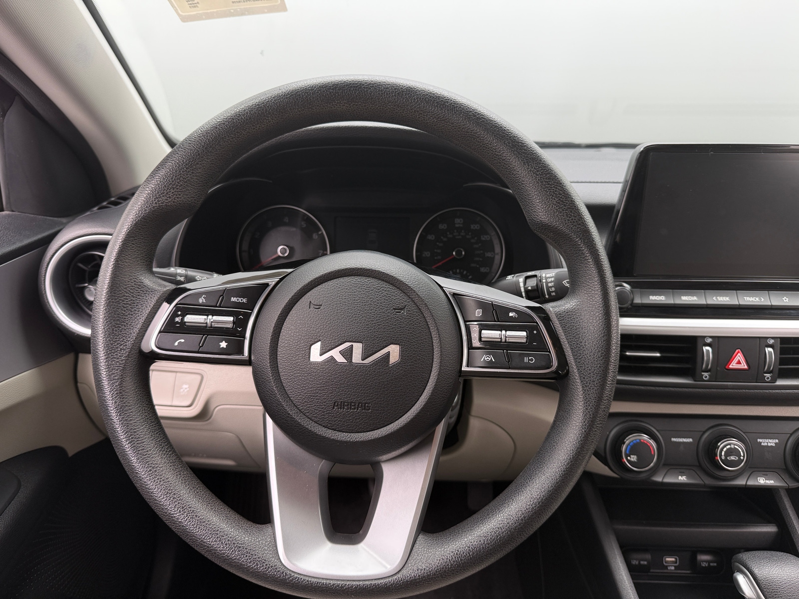 Thumbnail: 2023 Kia Forte - 5