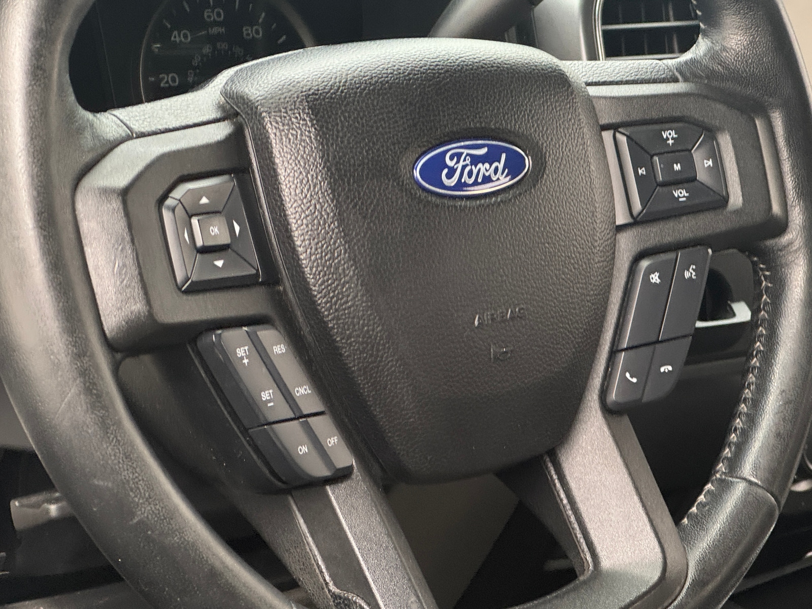 Thumbnail: 2018 Ford Econoline - 5