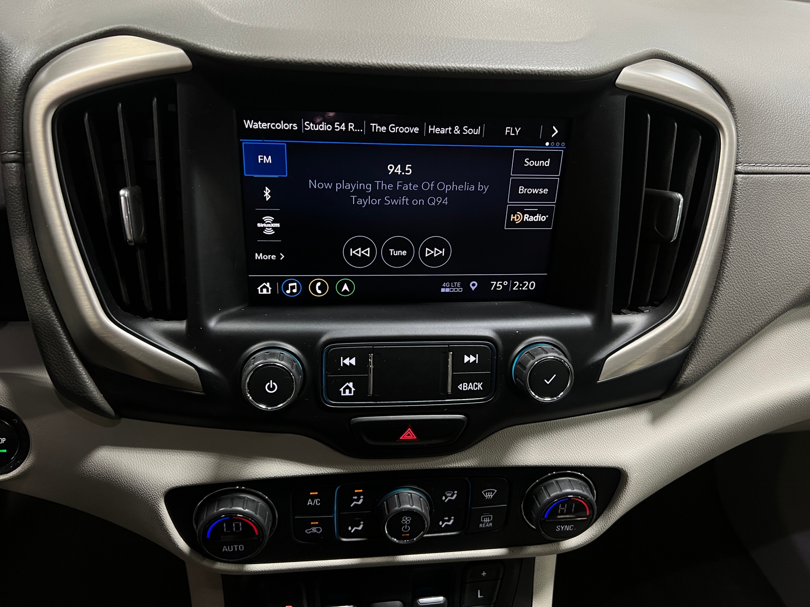 Thumbnail: 2020 GMC Terrain - 3