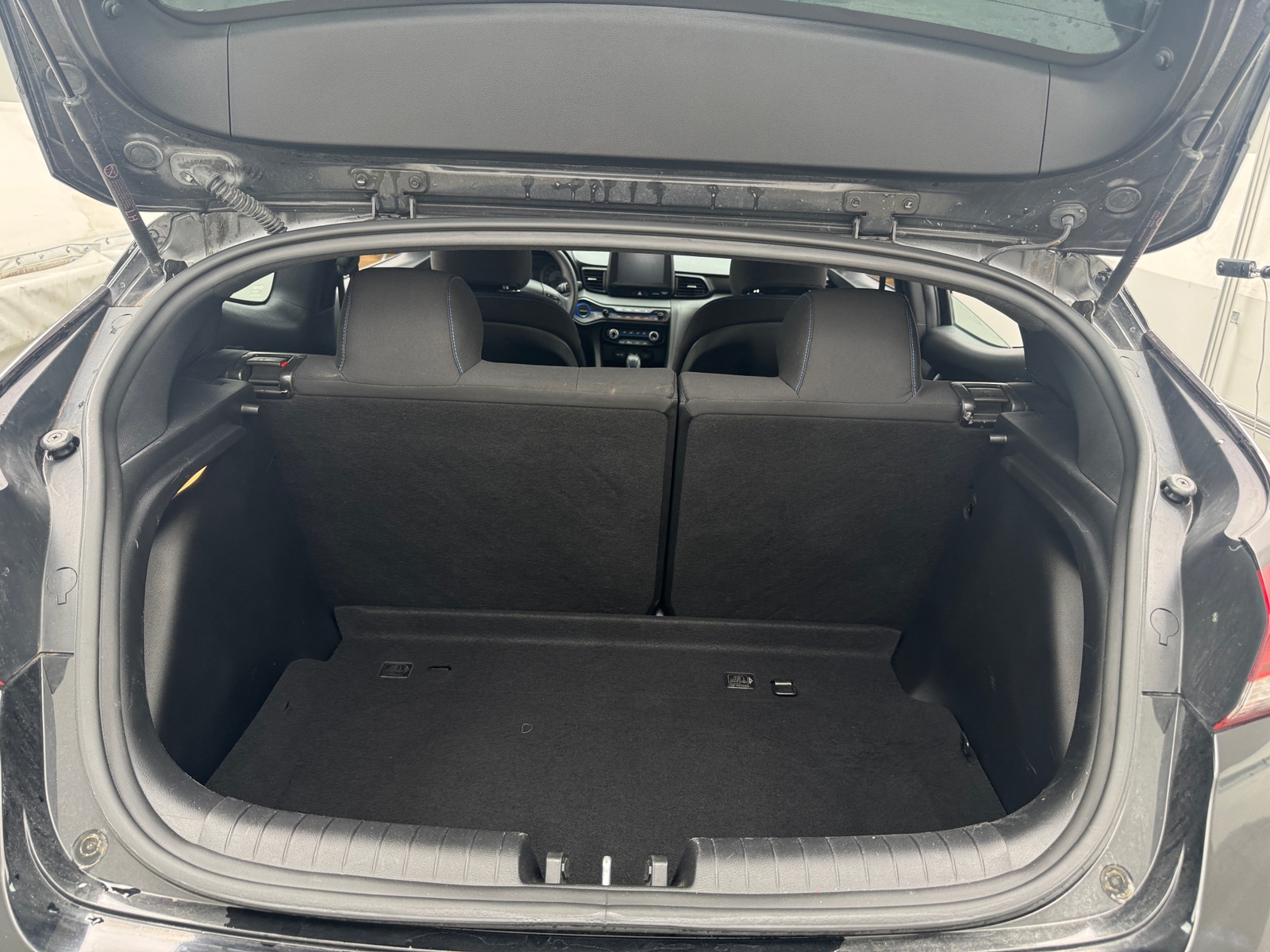 Thumbnail: 2019 Hyundai Veloster - 5