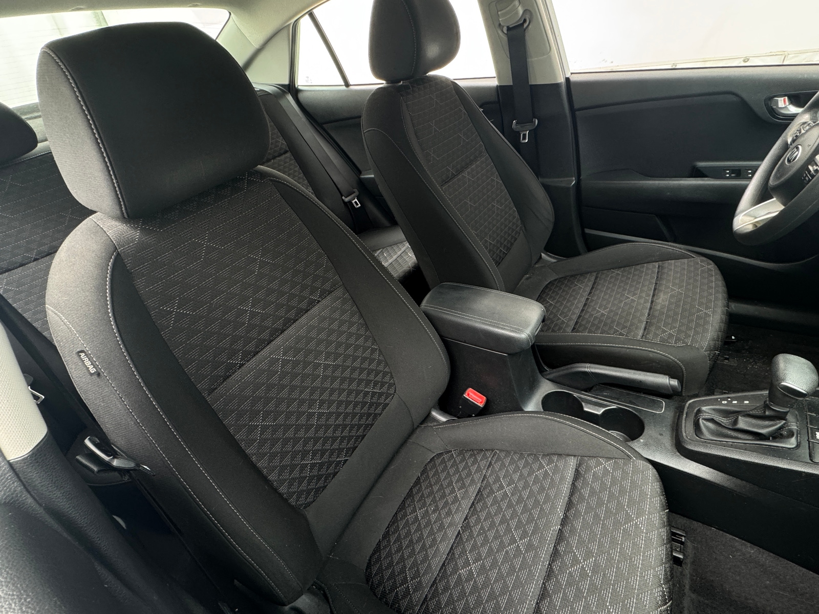 Thumbnail: 2020 Kia Rio - 2