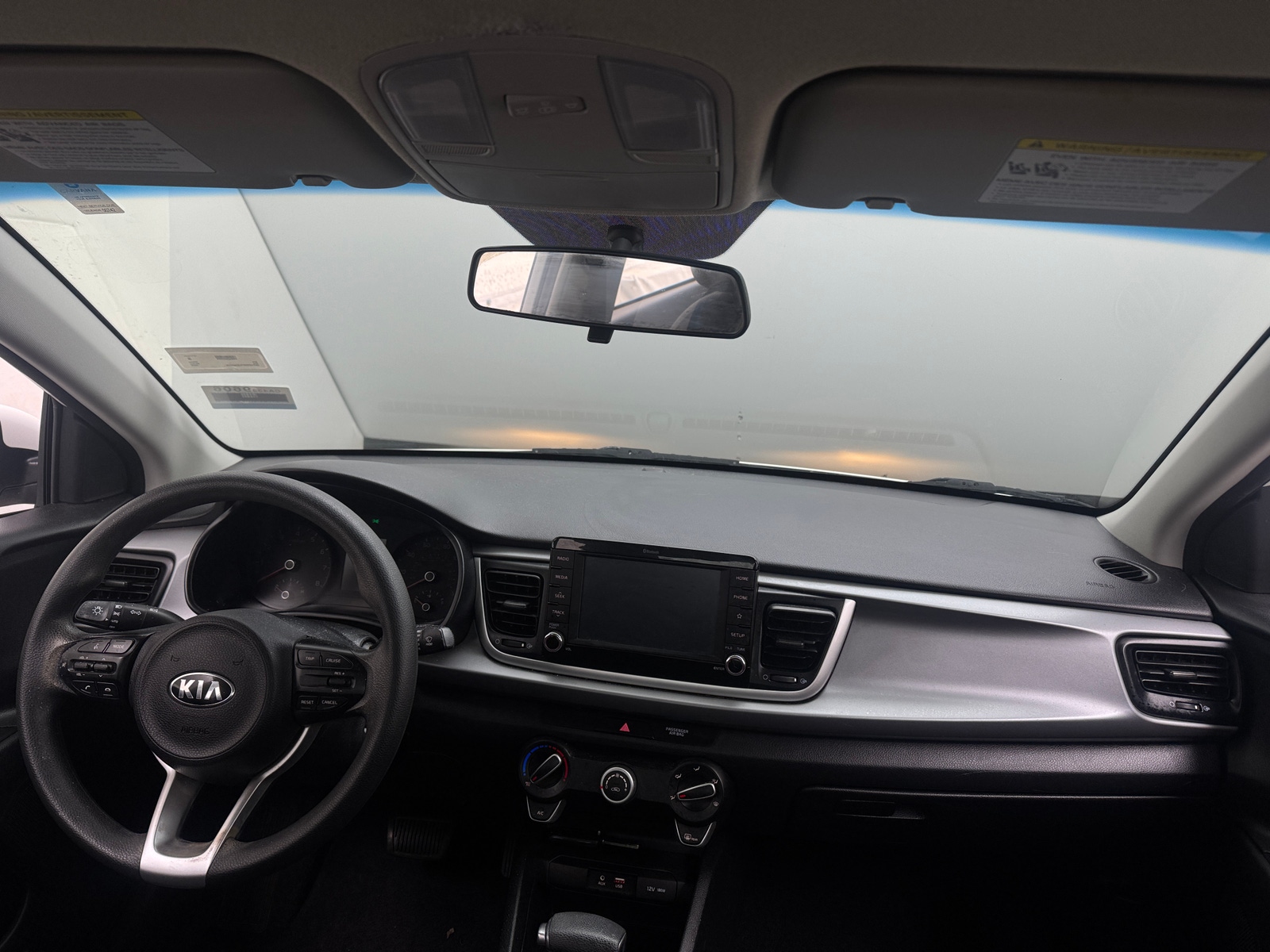 Thumbnail: 2020 Kia Rio - 3