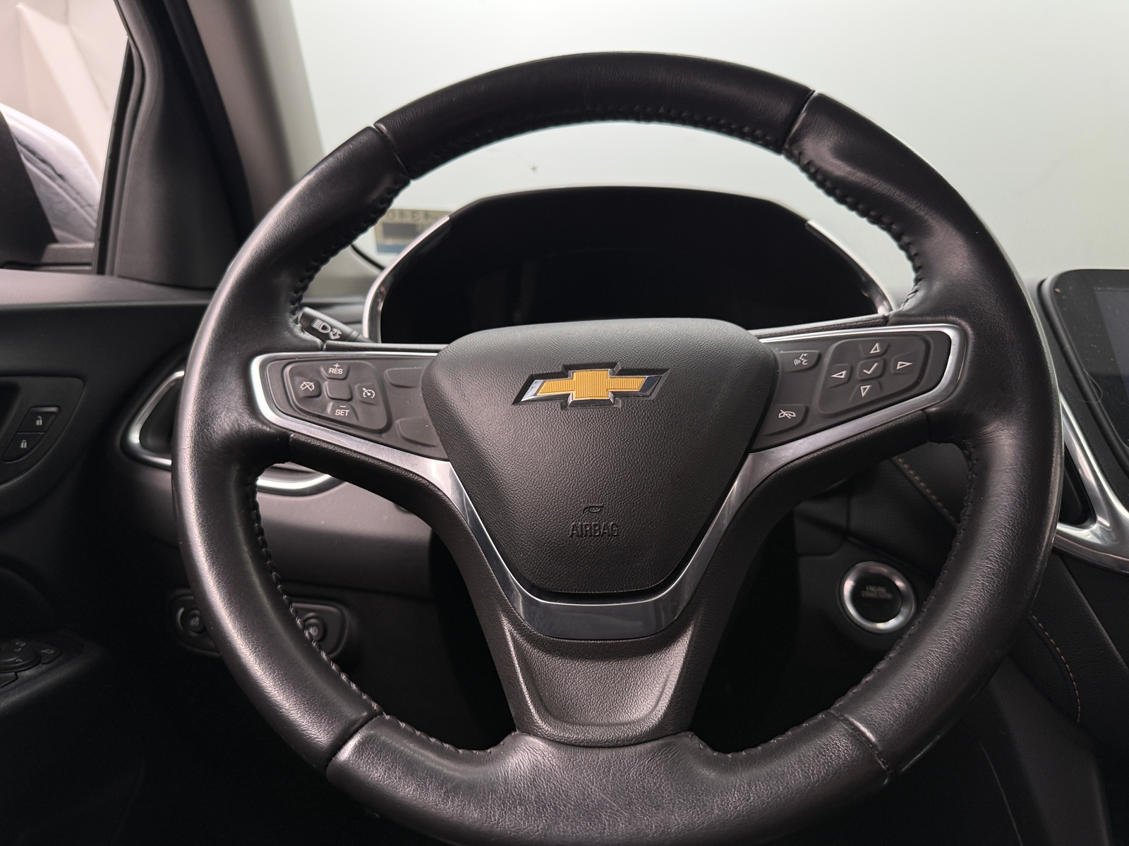 Thumbnail: 2019 Chevrolet Equinox - 4