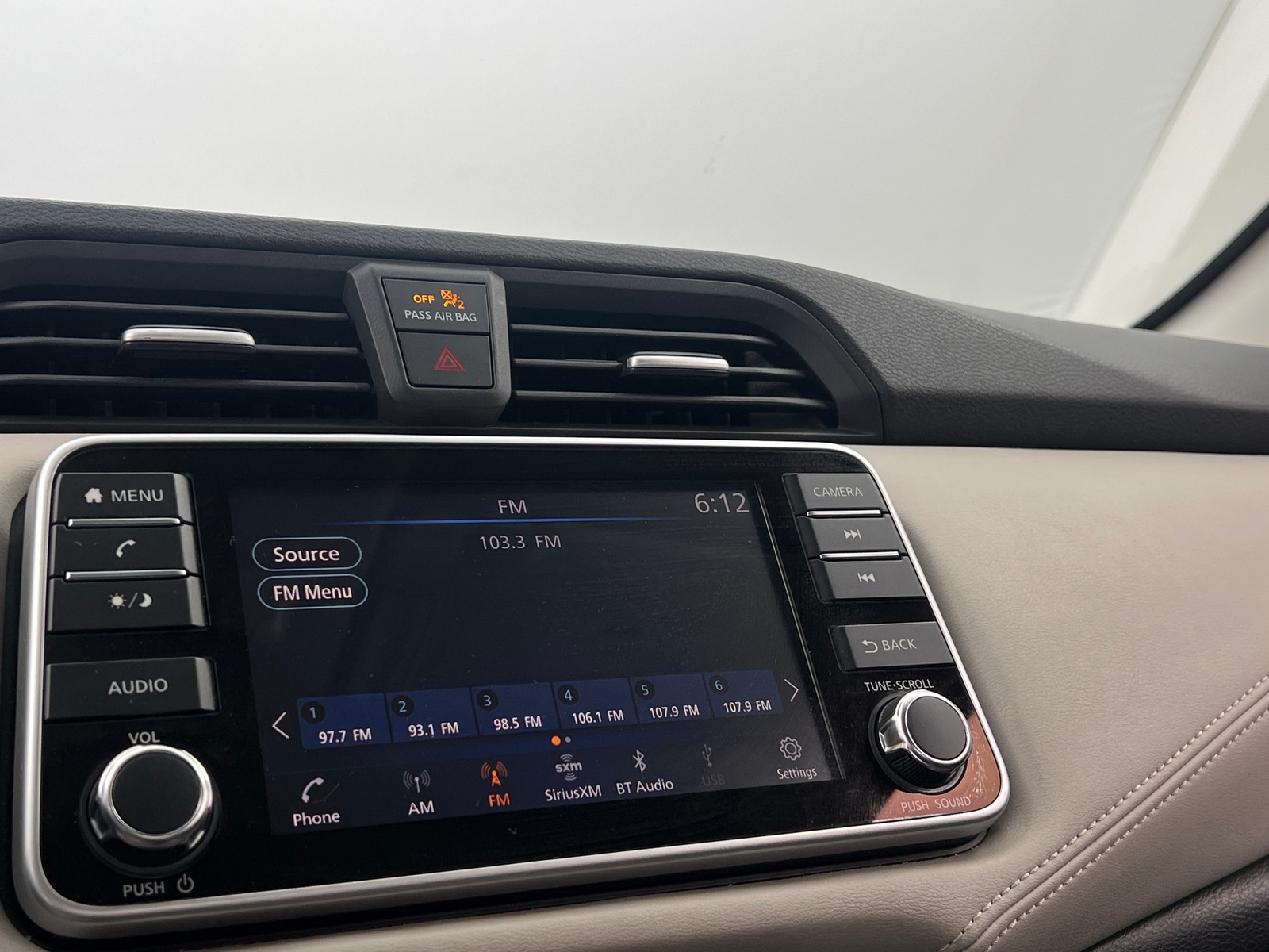 Thumbnail: 2020 Nissan Versa - 4