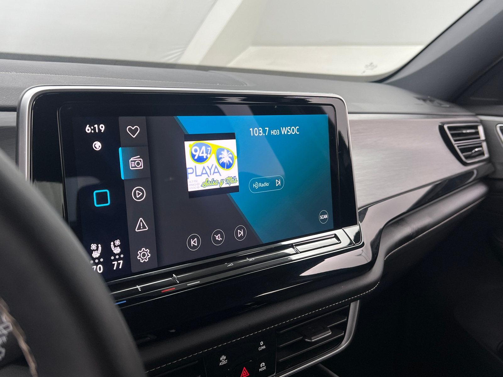 Thumbnail: 2025 Volkswagen Atlas - 3