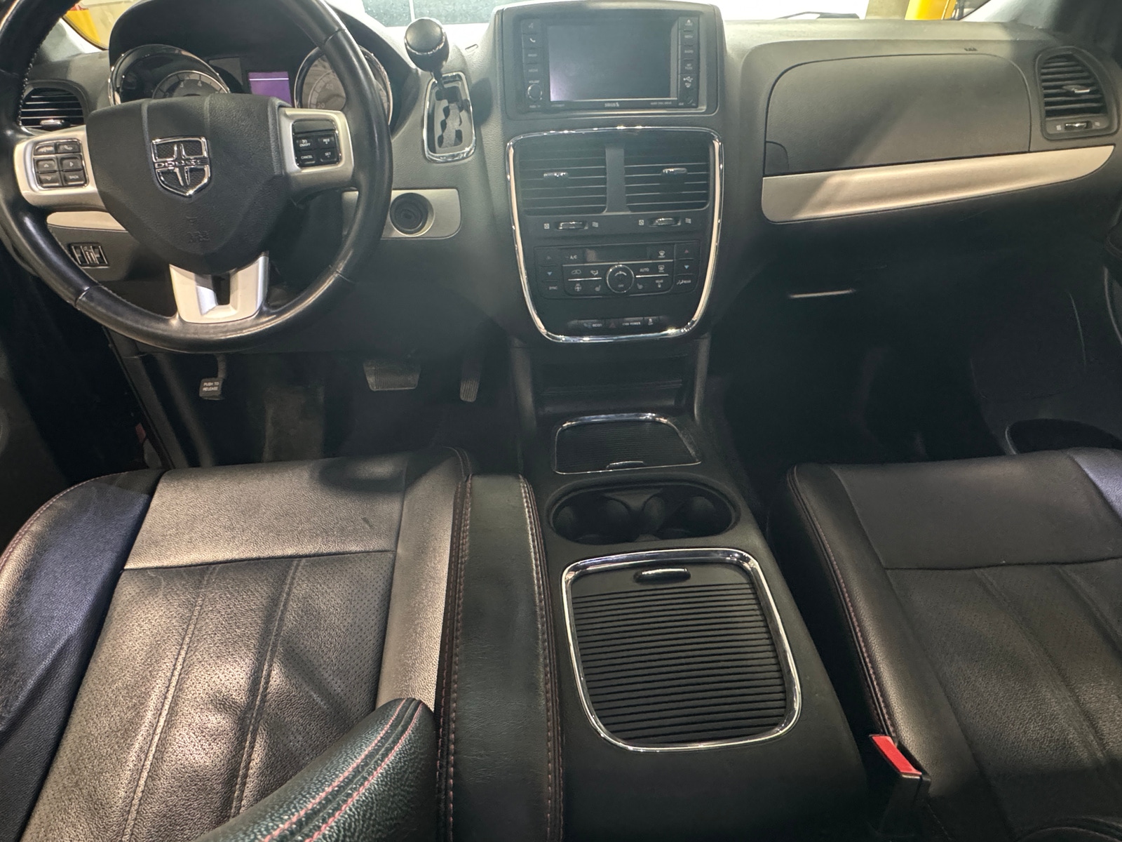 Thumbnail: 2020 Dodge Grand Caravan - 2